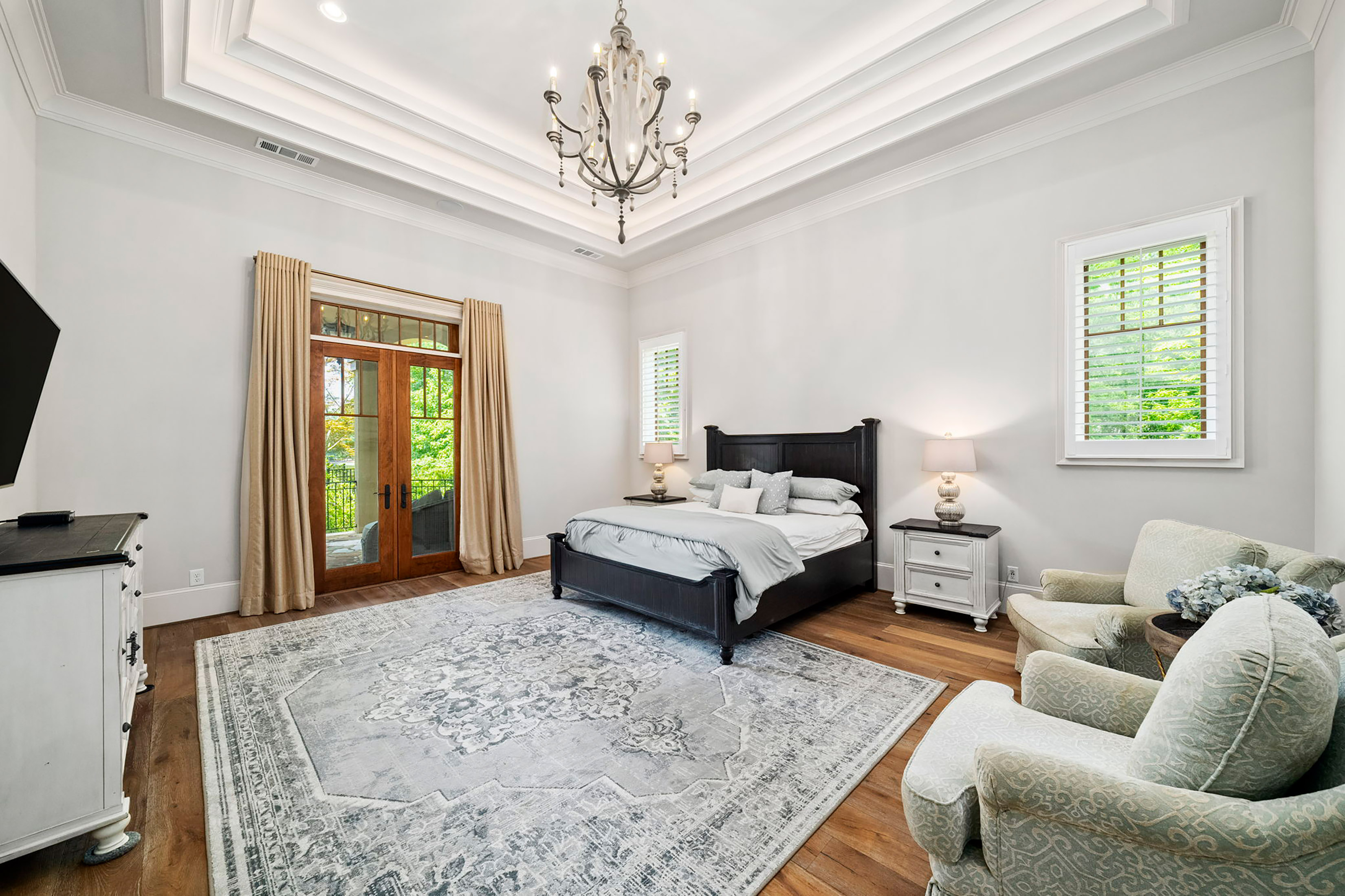  Extraordinary European Manor on Picturesque Cul-de-sac with Lake and Golf Views - 物件實景