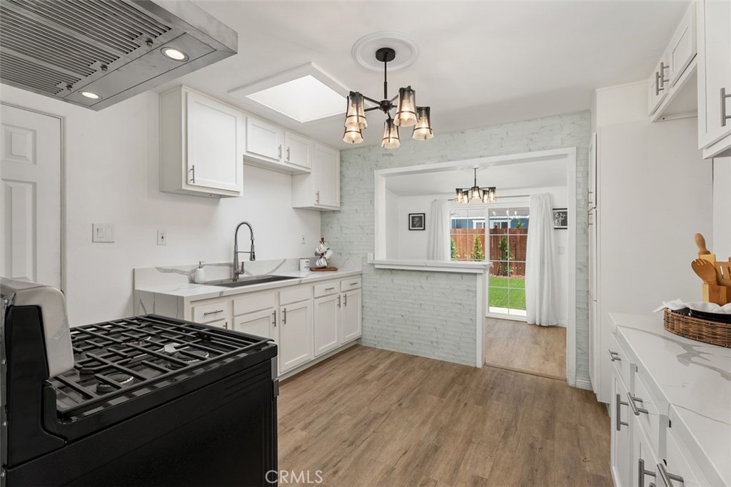 Santa Ana, California, 92701, United States, ,Residential,For Sale,1849845