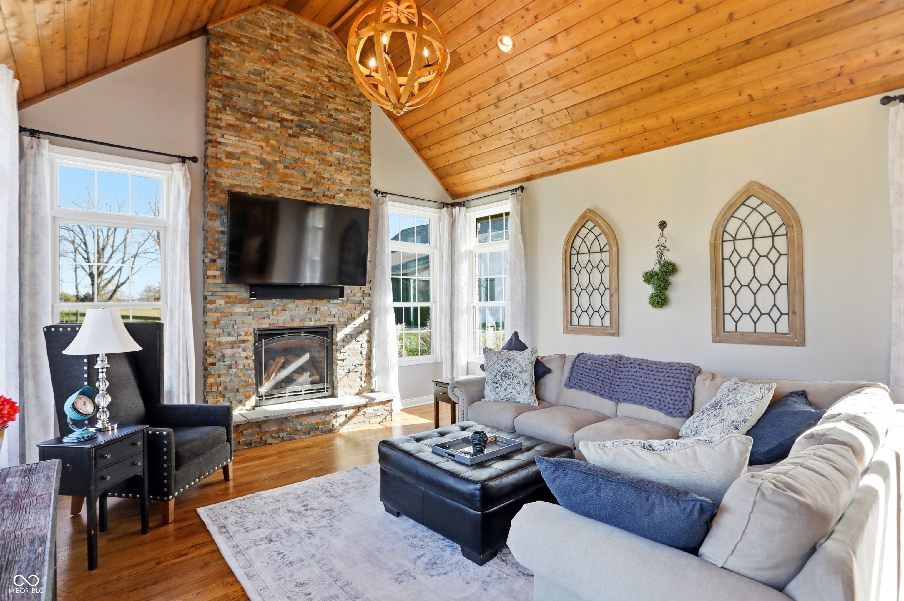 Bargersville, Indiana, 46106, United States, 5 Bedrooms Bedrooms, ,6 BathroomsBathrooms,Residential,For Sale,1992401