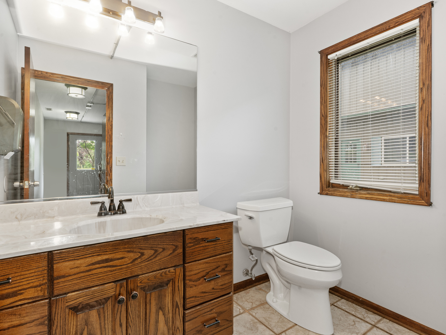 Frankfort, Illinois, 60423, United States, 8 Bedrooms Bedrooms, ,7 BathroomsBathrooms,Residential,For Sale,1911769