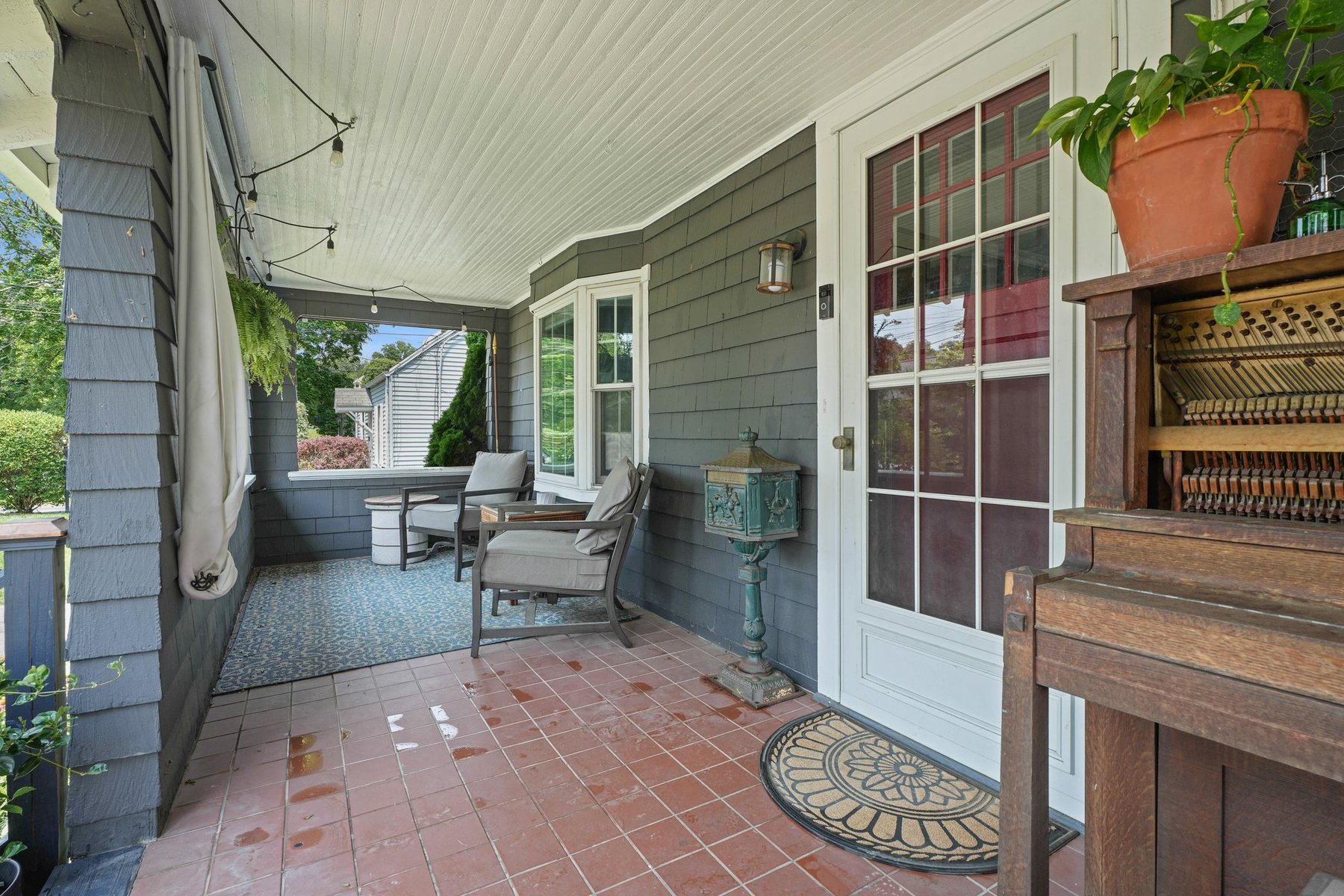  Craftsman Inspired Home With Both Old-Home Charm and Modern Amenities - 物件實景