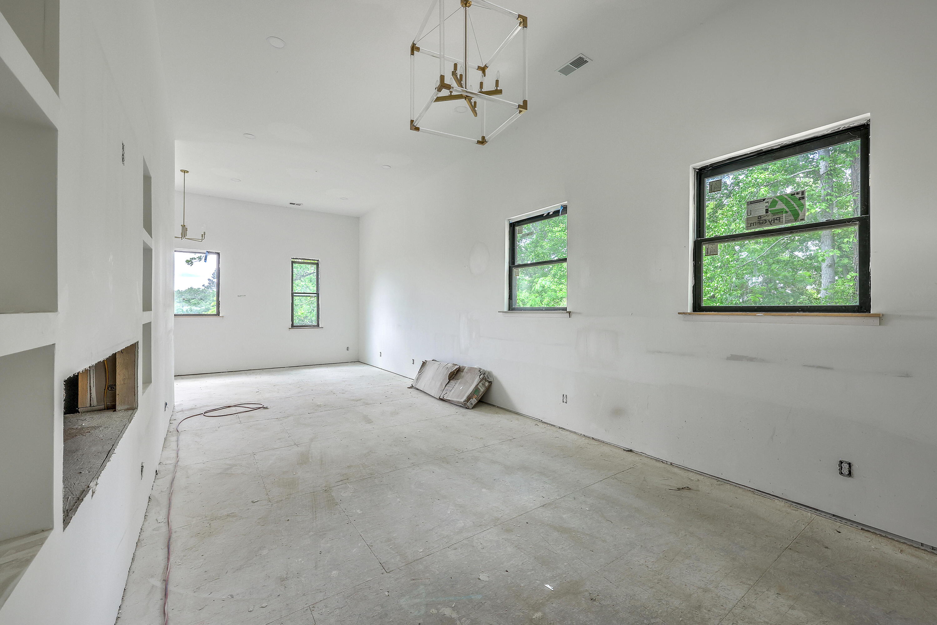 Summerville, South Carolina, 29485, United States, 5 Bedrooms Bedrooms, ,6 BathroomsBathrooms,Residential,For Sale,1977326