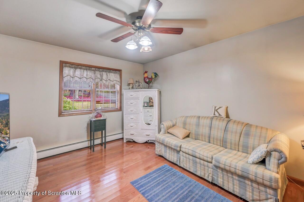 Gouldsboro, Pennsylvania, 18424, United States, 4 Bedrooms Bedrooms, ,3 BathroomsBathrooms,Residential,For Sale,1998512