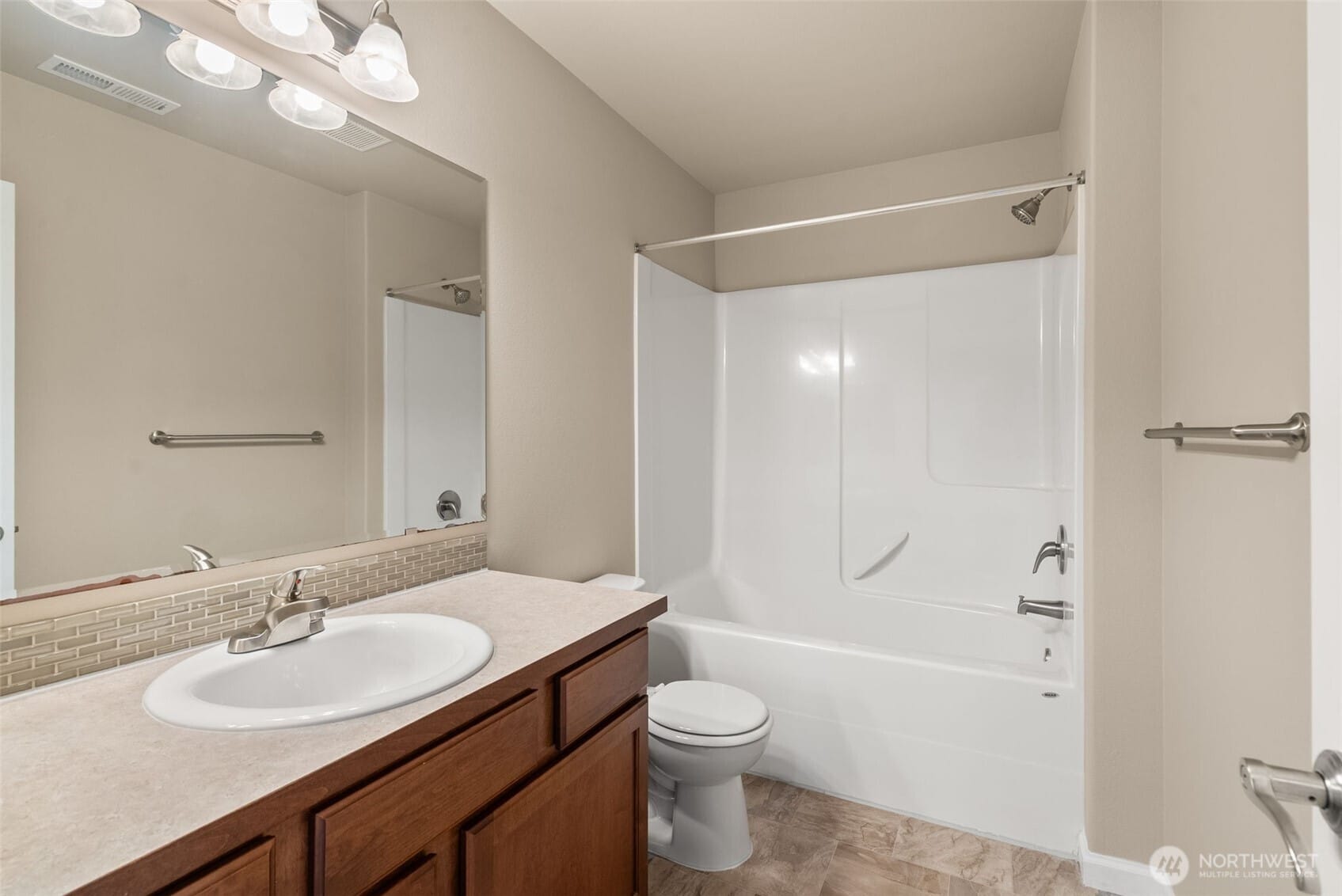 Puyallup, Washington, 98374, United States, 4 Bedrooms Bedrooms, ,3 BathroomsBathrooms,Residential,For Sale,1903446