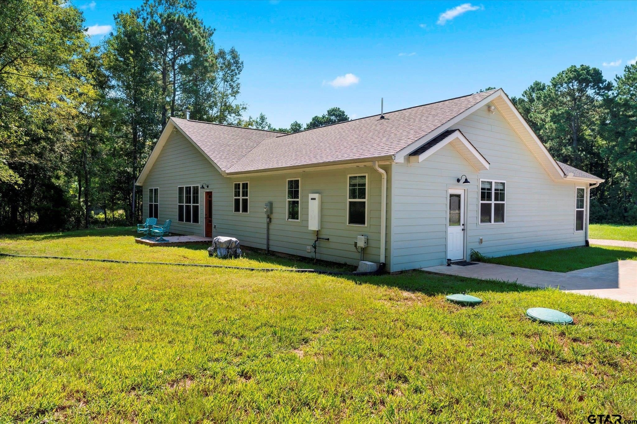 Pittsburg, Texas, 75686, United States, 3 Bedrooms Bedrooms, ,3 BathroomsBathrooms,Residential,For Sale,1930744