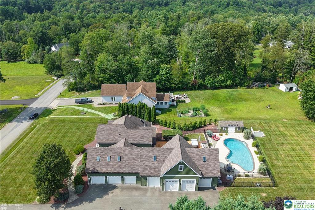 Stroudsburg, Pennsylvania, 18360-6926, United States, 7 Bedrooms Bedrooms, ,4 BathroomsBathrooms,Residential,For Sale,1904497