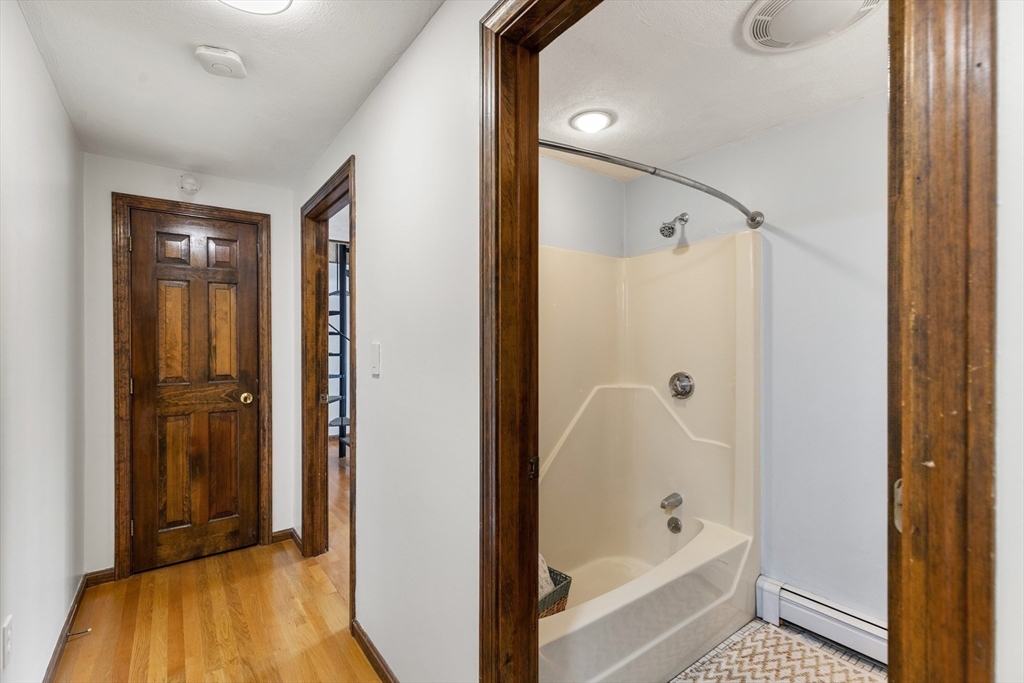 Malden, Massachusetts, 02148, United States, 2 Bedrooms Bedrooms, ,2 BathroomsBathrooms,Residential,For Sale,1993840