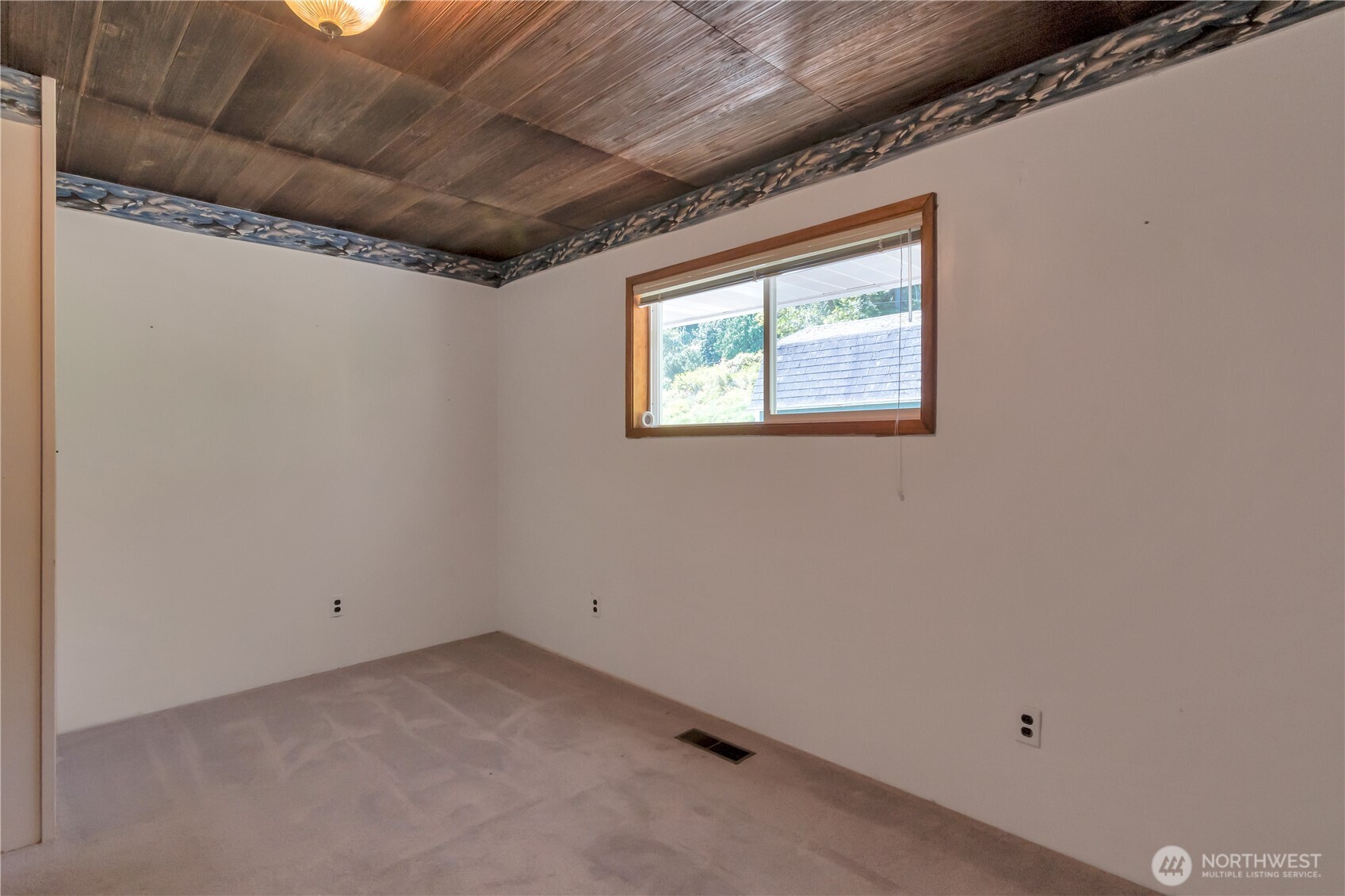 Langley, Washington, 98260, United States, 2 Bedrooms Bedrooms, ,Residential,For Sale,1895198