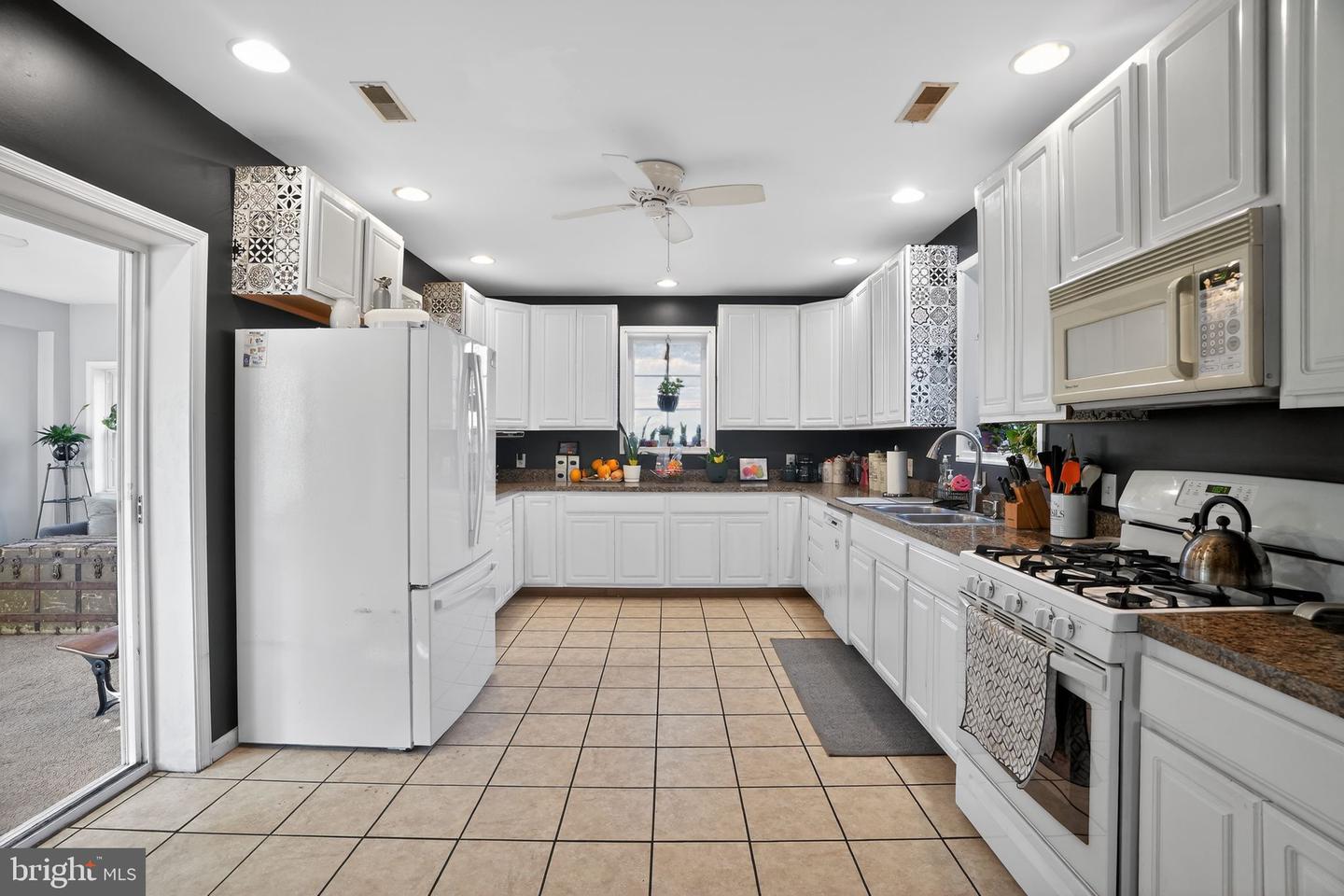 Haddon Township, New Jersey, 08033, United States, 4 Bedrooms Bedrooms, ,3 BathroomsBathrooms,Residential,For Sale,2003040