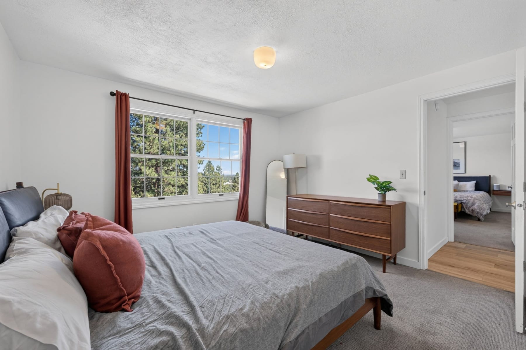  2258 NW 6th Street Bend, OR 97703 - 物件實景