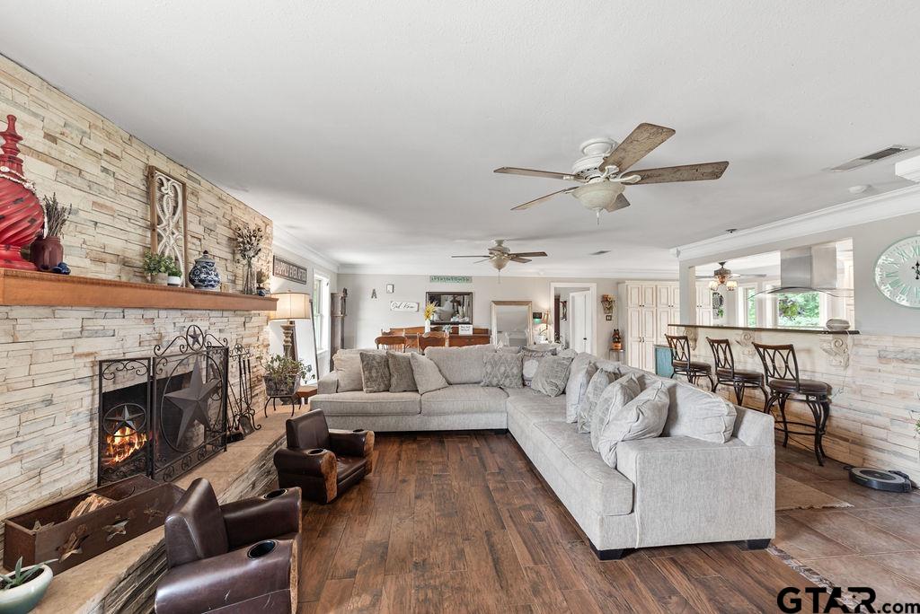 1475 FM 49, Mineola, Texas, 75773, United States, 4 Bedrooms Bedrooms, ,3 BathroomsBathrooms,Residential,For Sale,1475 FM 49,1673387