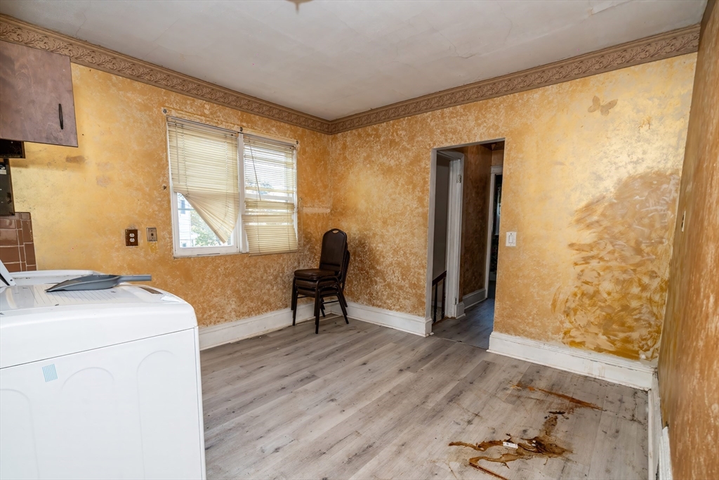 Malden, Massachusetts, 02148, United States, 4 Bedrooms Bedrooms, ,2 BathroomsBathrooms,Residential,For Sale,1986308