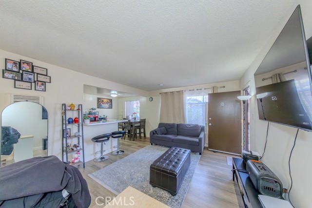 Anaheim, California, 92804, United States, ,Residential,For Sale,1977048