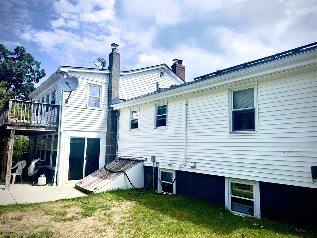 East Bridgewater, Massachusetts, 02333, United States, 4 Bedrooms Bedrooms, ,2 BathroomsBathrooms,Residential,For Sale,1922908