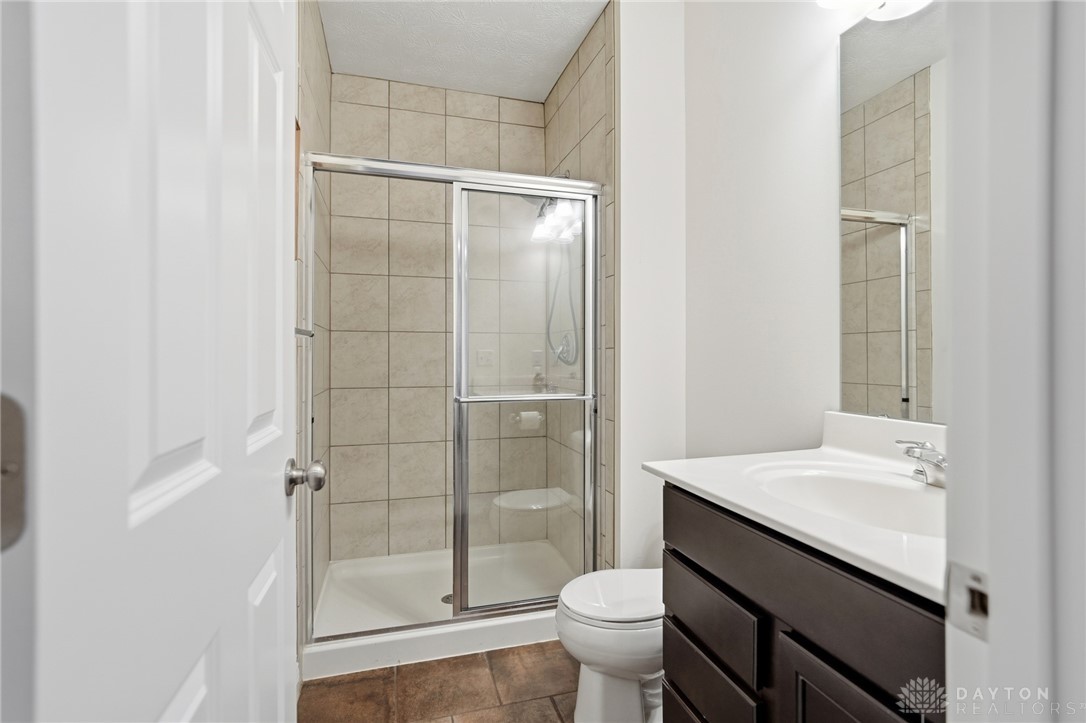 Beavercreek Twp, Ohio, 45385, United States, 3 Bedrooms Bedrooms, ,4 BathroomsBathrooms,Residential,For Sale,1991146