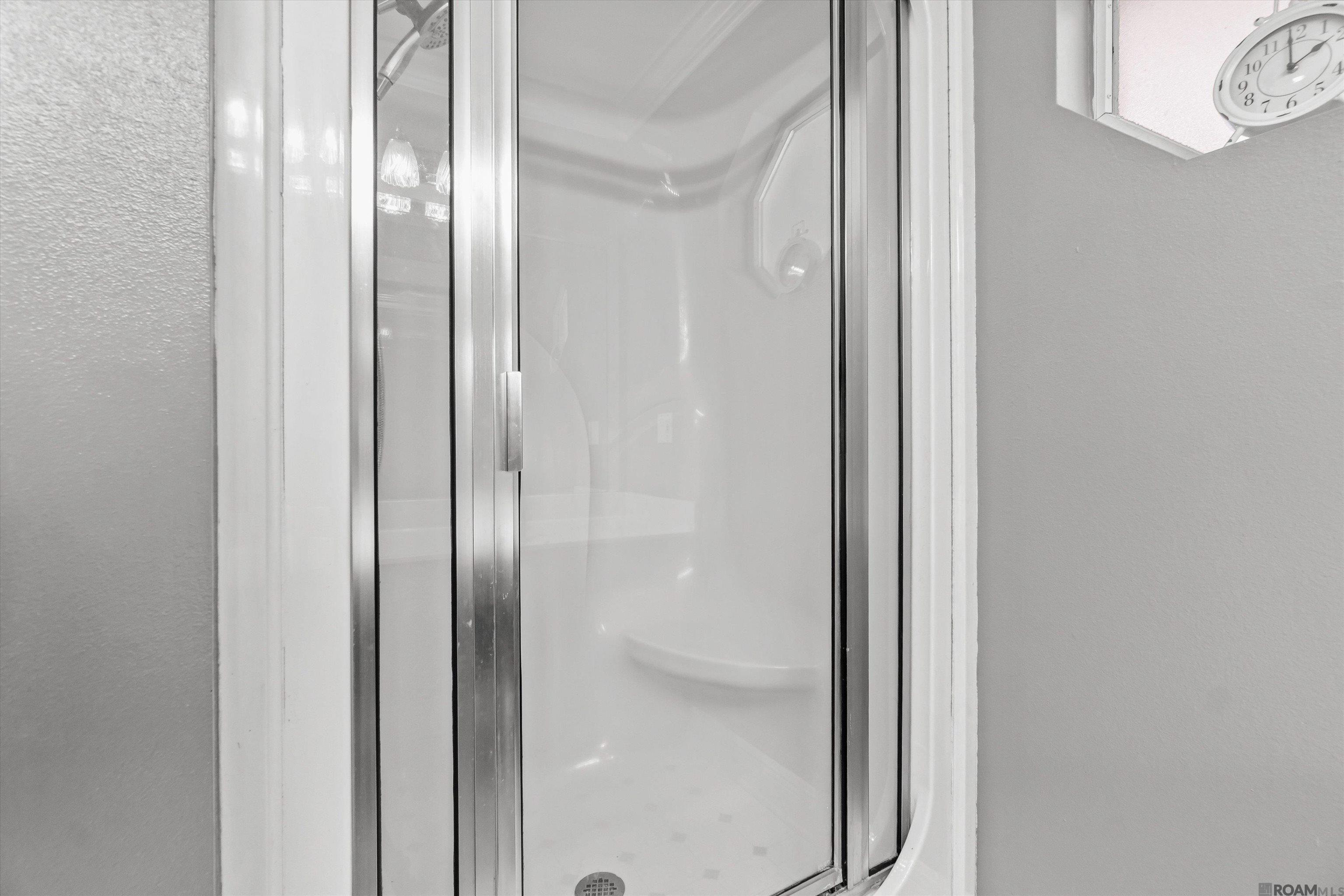 Gonzales, Louisiana, 70737, United States, 4 Bedrooms Bedrooms, ,3 BathroomsBathrooms,Residential,For Sale,1975602