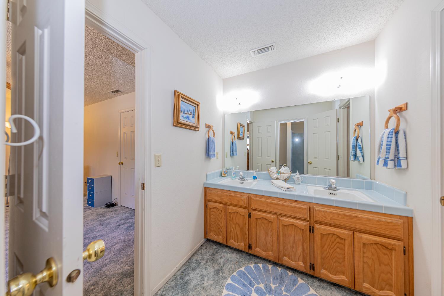 Oakhurst, California, 93644, United States, 4 Bedrooms Bedrooms, ,3 BathroomsBathrooms,Residential,For Sale,1974250