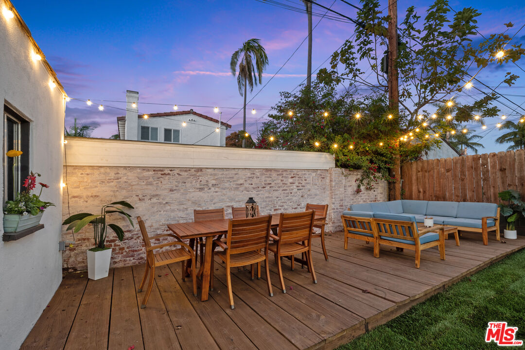 Inglewood, California, 90305, United States, 4 Bedrooms Bedrooms, ,3 BathroomsBathrooms,Residential,For Sale,2003148