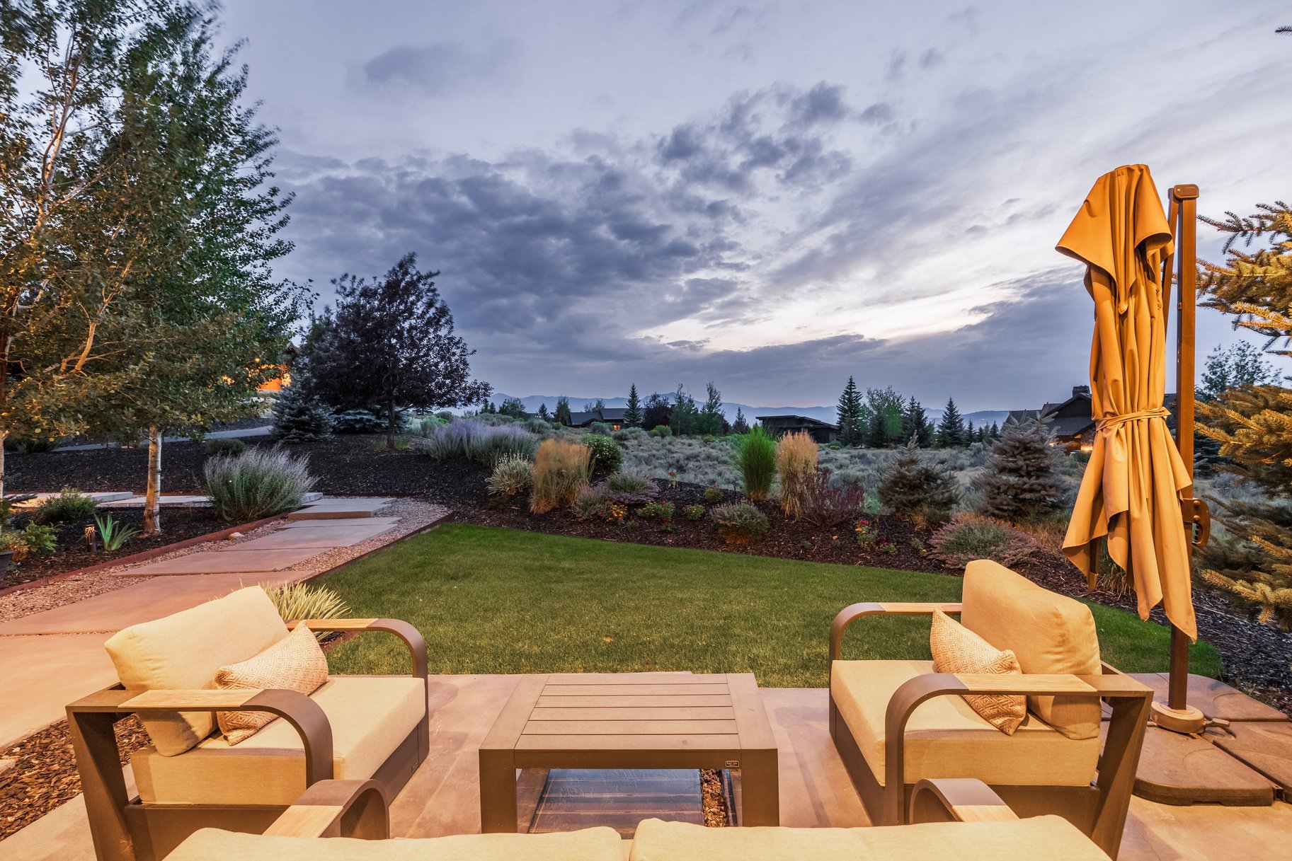  Contemporary Promontory Home with Exceptional Indoor-Outdoor Living - 物件實景