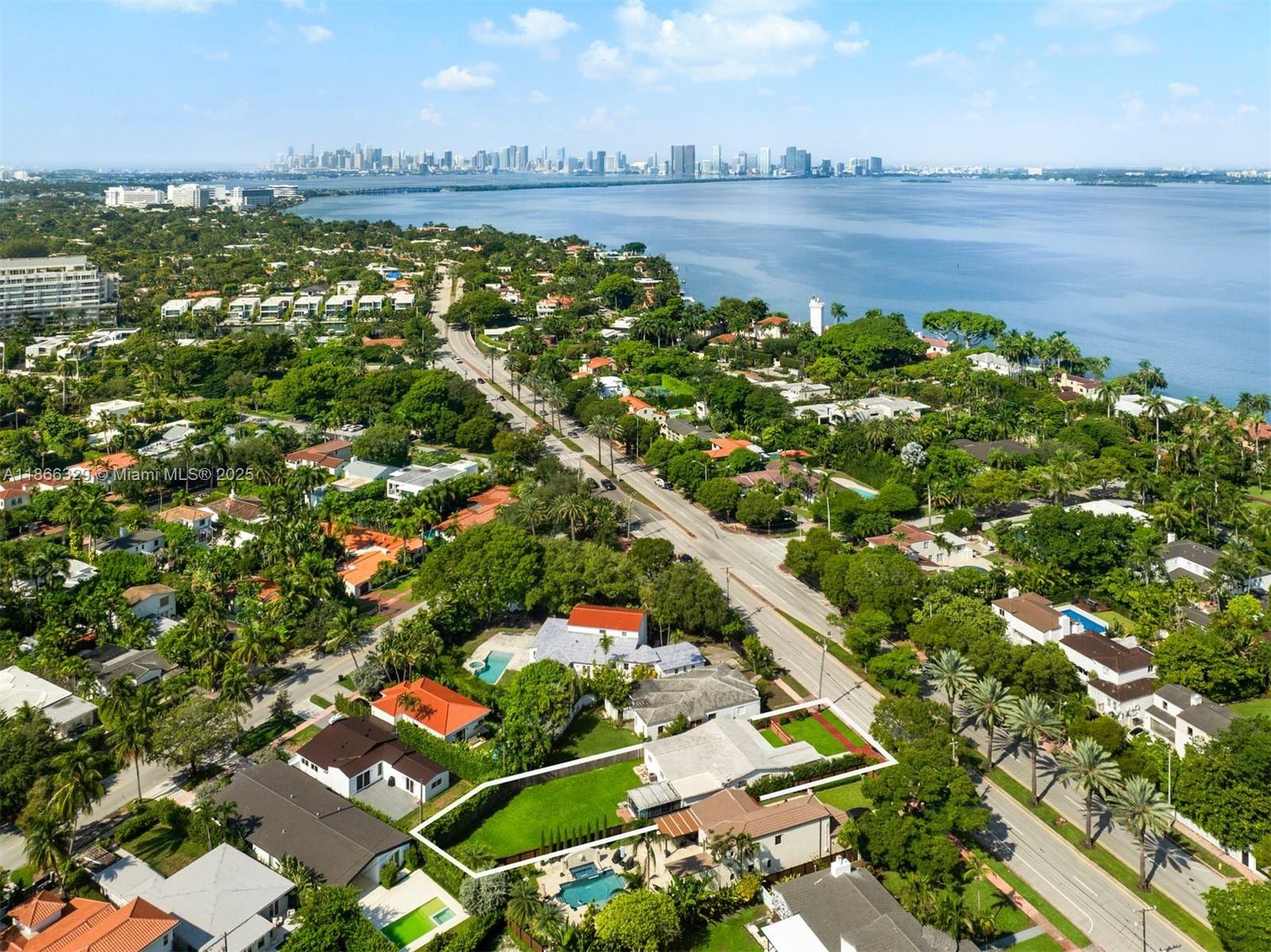 Miami Beach, Florida, 33140, United States, 3 Bedrooms Bedrooms, ,2 BathroomsBathrooms,Residential,For Sale,1934201