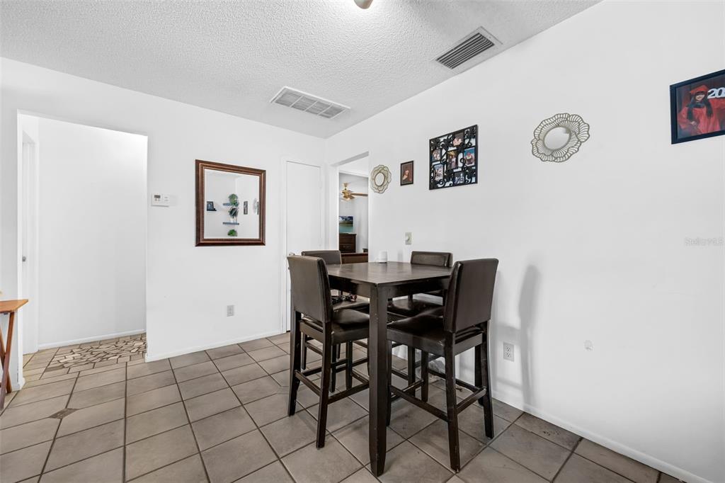 Orlando, Florida, 32825, United States, 4 Bedrooms Bedrooms, ,Residential,For Sale,1957185