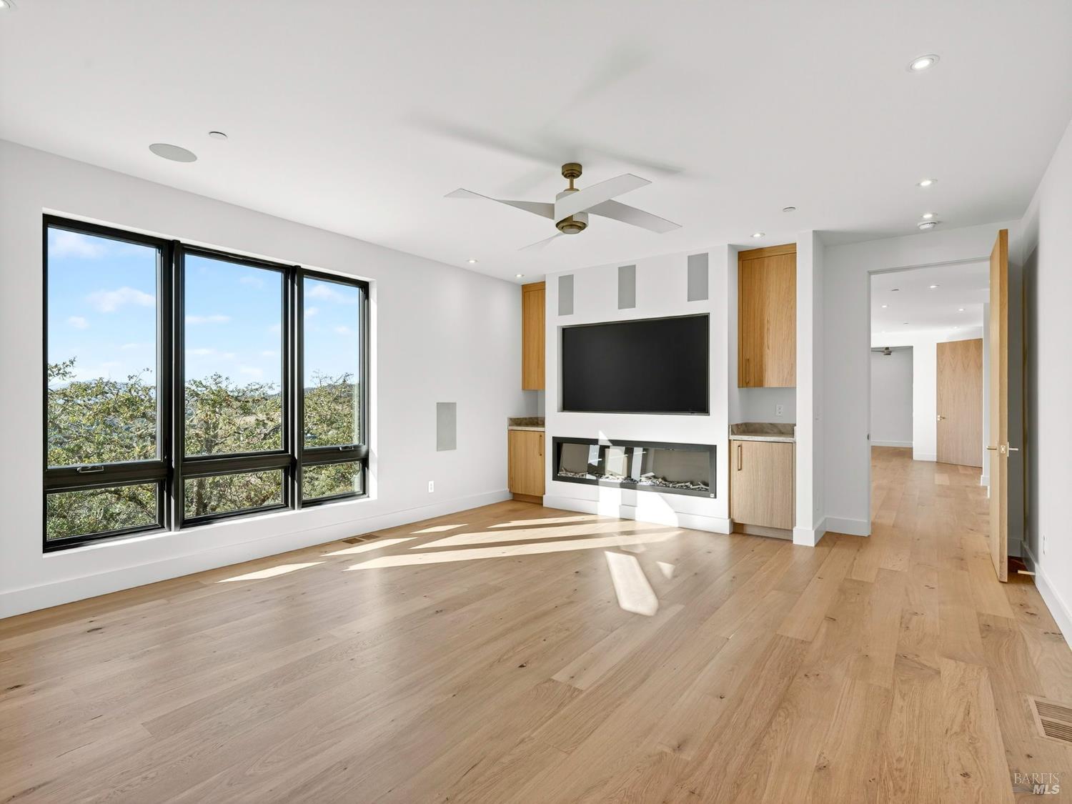 Napa, California, 94558, United States, 3 Bedrooms Bedrooms, ,5 BathroomsBathrooms,Residential,For Sale,1991102