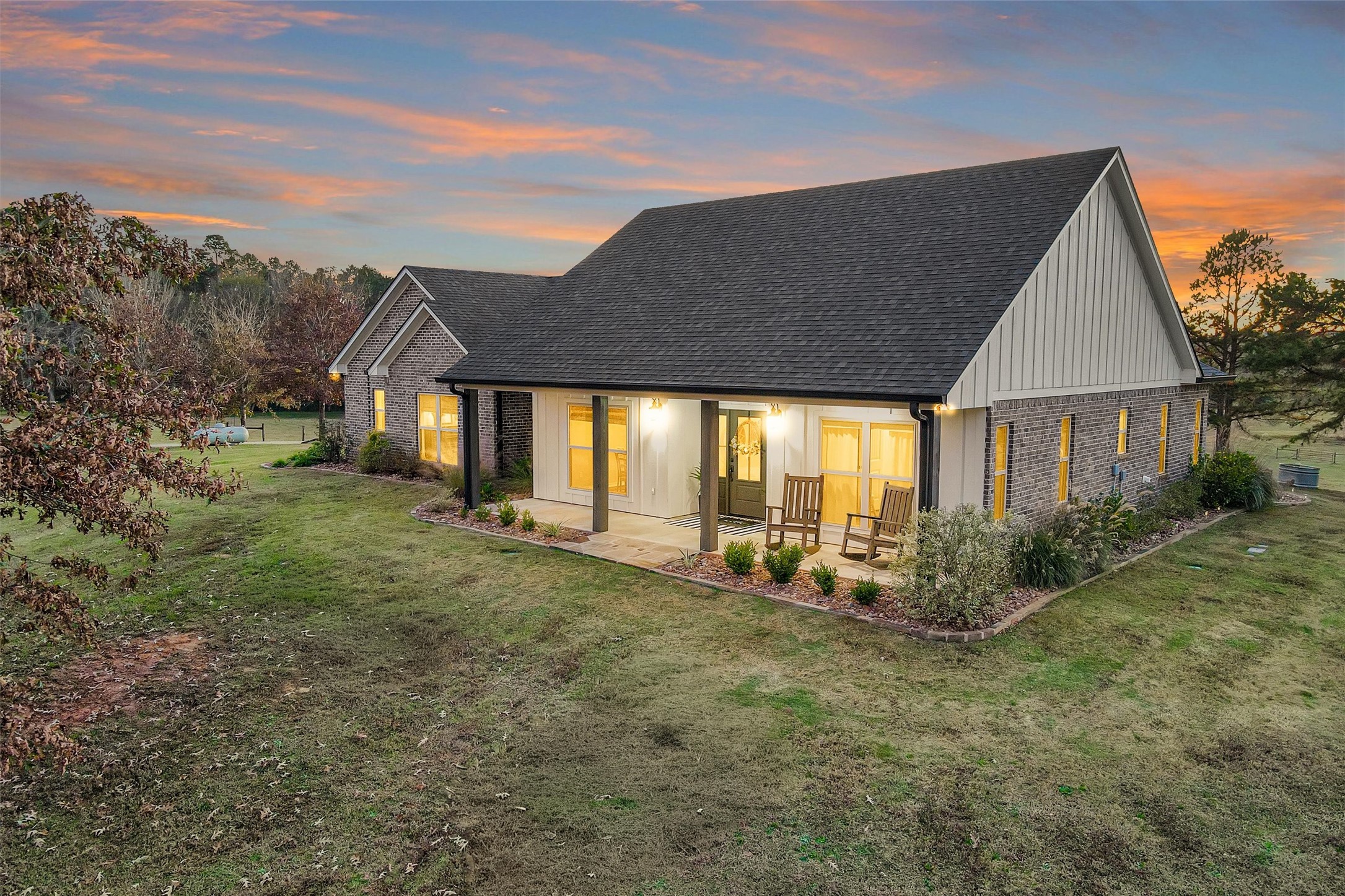 Mount Enterprise, Texas, 75681, United States, ,Residential,For Sale,2001893