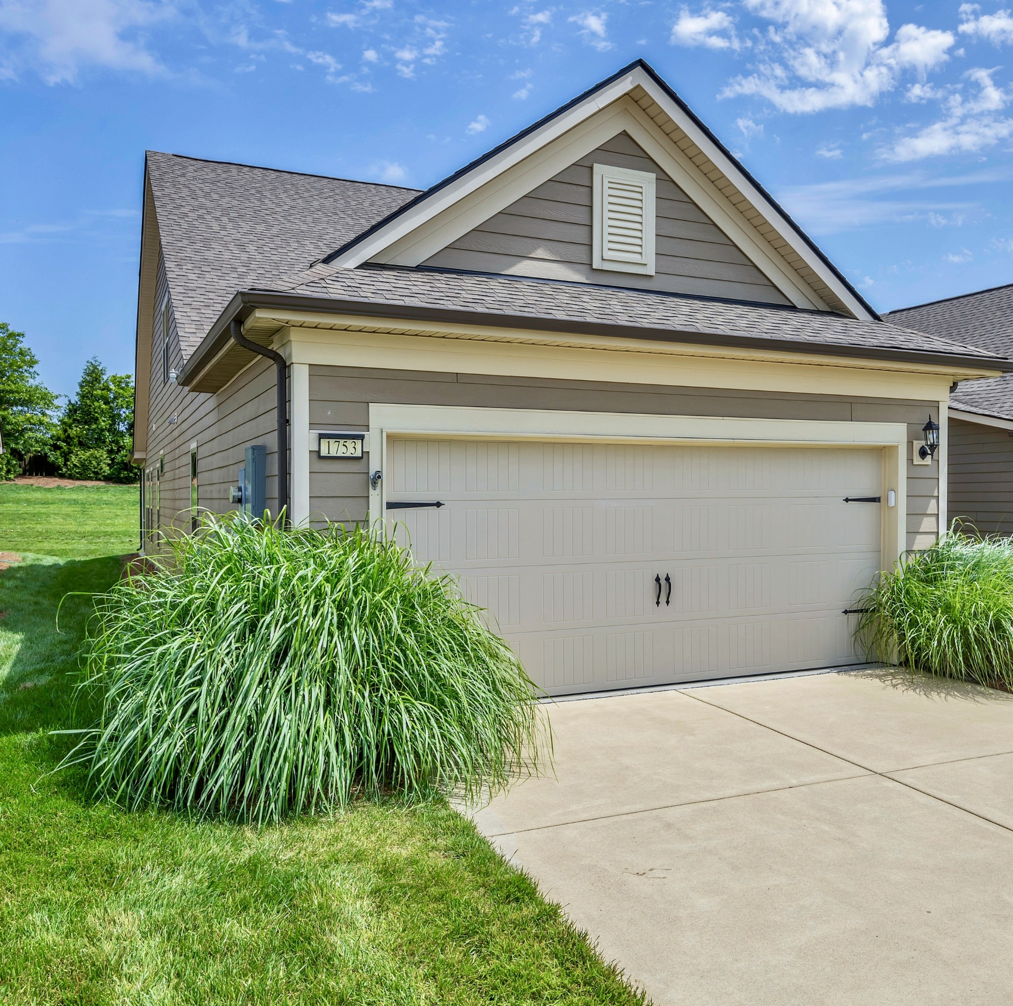 Spring Hill, Tennessee, 37174, United States, 3 Bedrooms Bedrooms, ,2 BathroomsBathrooms,Residential,For Sale,1821005