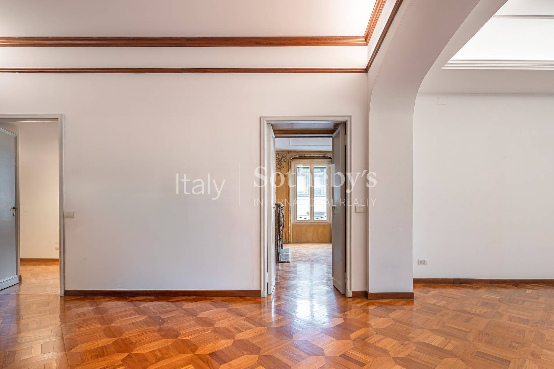  Exclusive Historic Residence with Original Frescoes - 物件實景