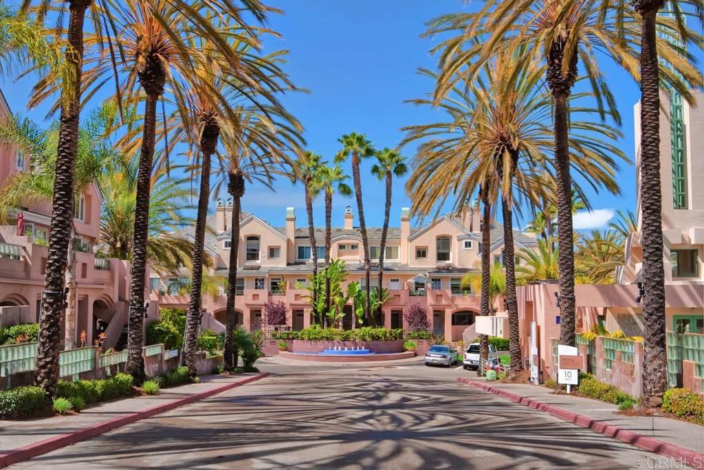 San Diego, California, 92130, United States, 4 Bedrooms Bedrooms, ,4 BathroomsBathrooms,Residential,For Sale,1885282