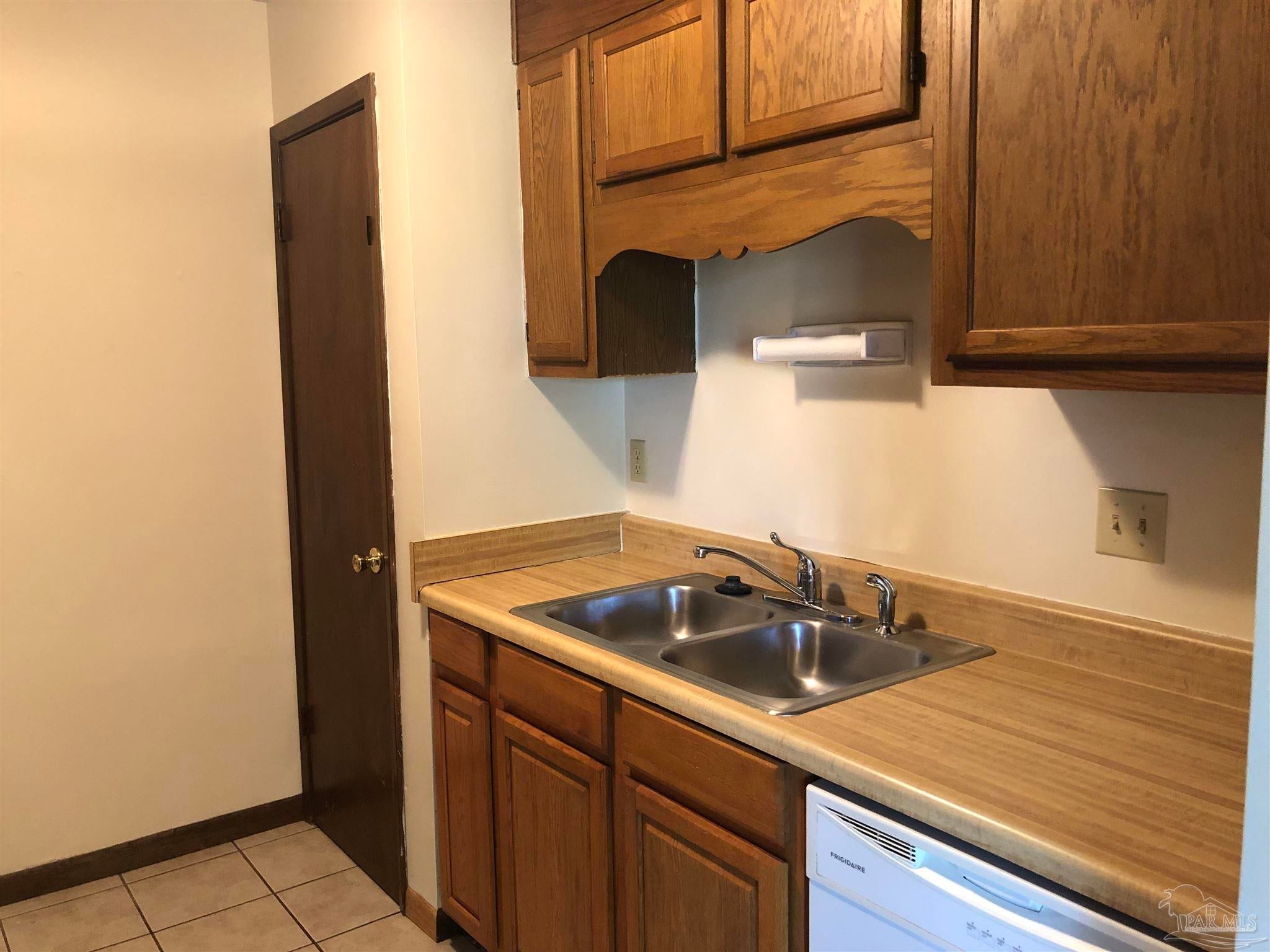 Gulf Breeze, Florida, 32563, United States, ,1 BathroomBathrooms,Residential,For Sale,1976948