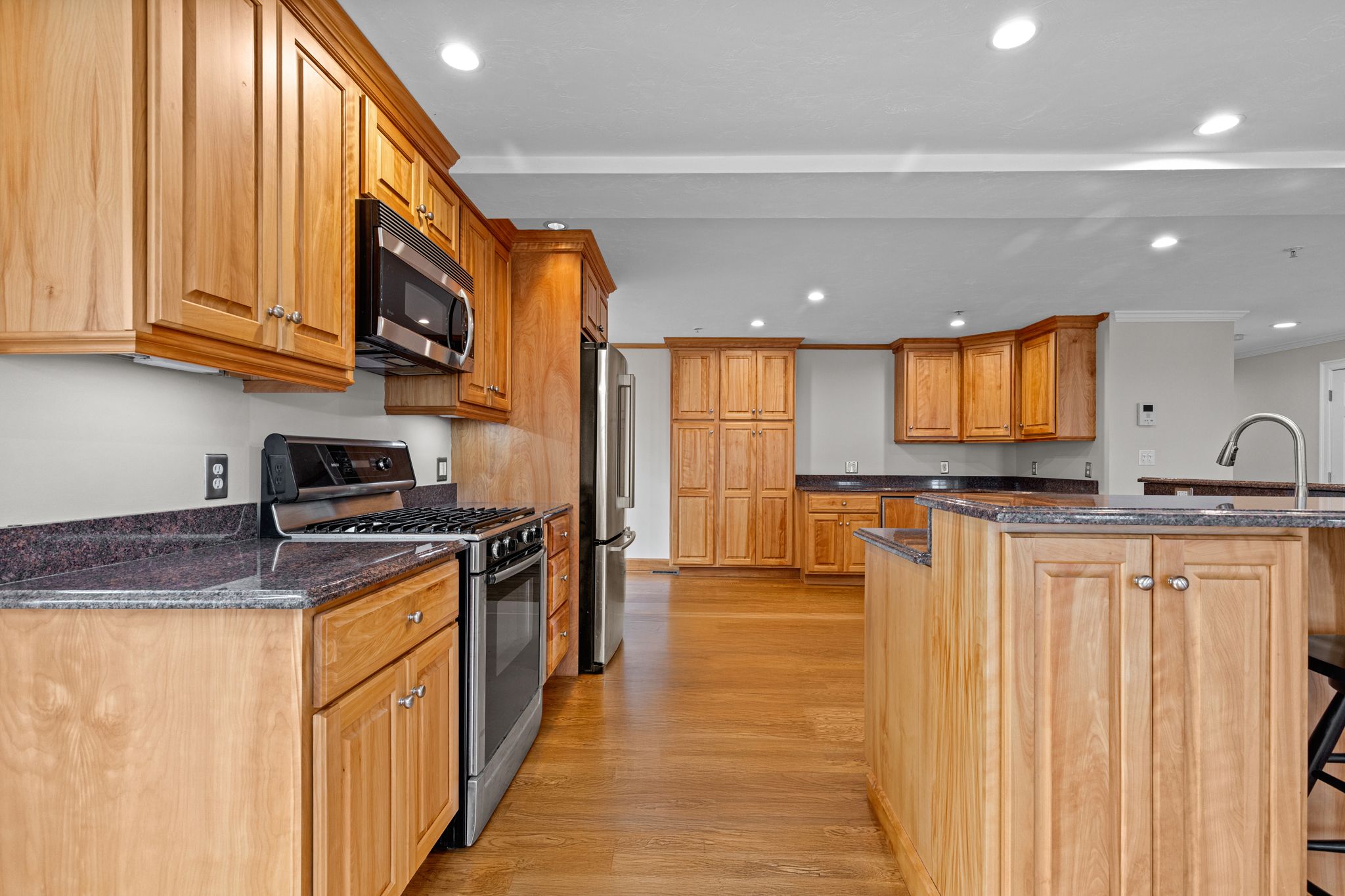  16 Carver Street, Unit 201, Plymouth, MA, 02360 - 物件實景
