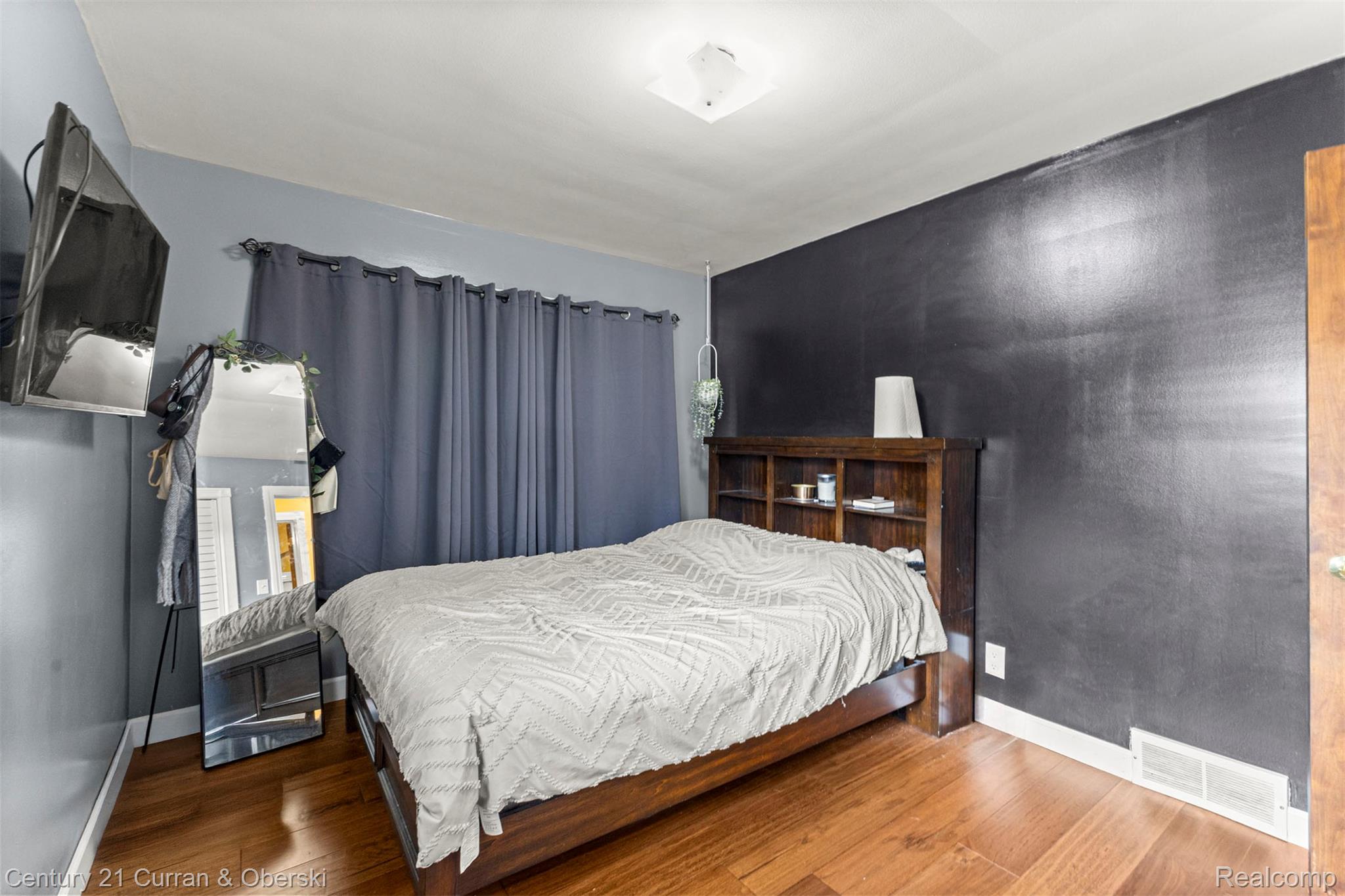 Dearborn Heights, Michigan, 48127, United States, 3 Bedrooms Bedrooms, ,3 BathroomsBathrooms,Residential,For Sale,1979966