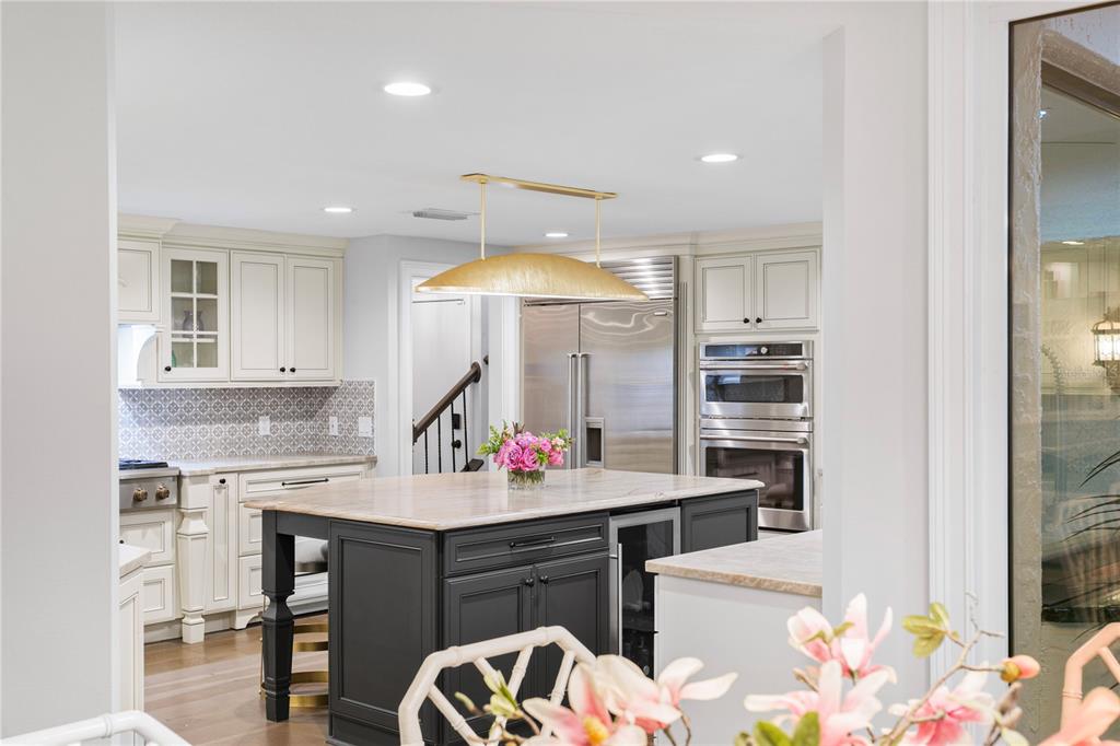 Tampa, Florida, 33613, United States, 7 Bedrooms Bedrooms, ,8 BathroomsBathrooms,Residential,For Sale,1979226