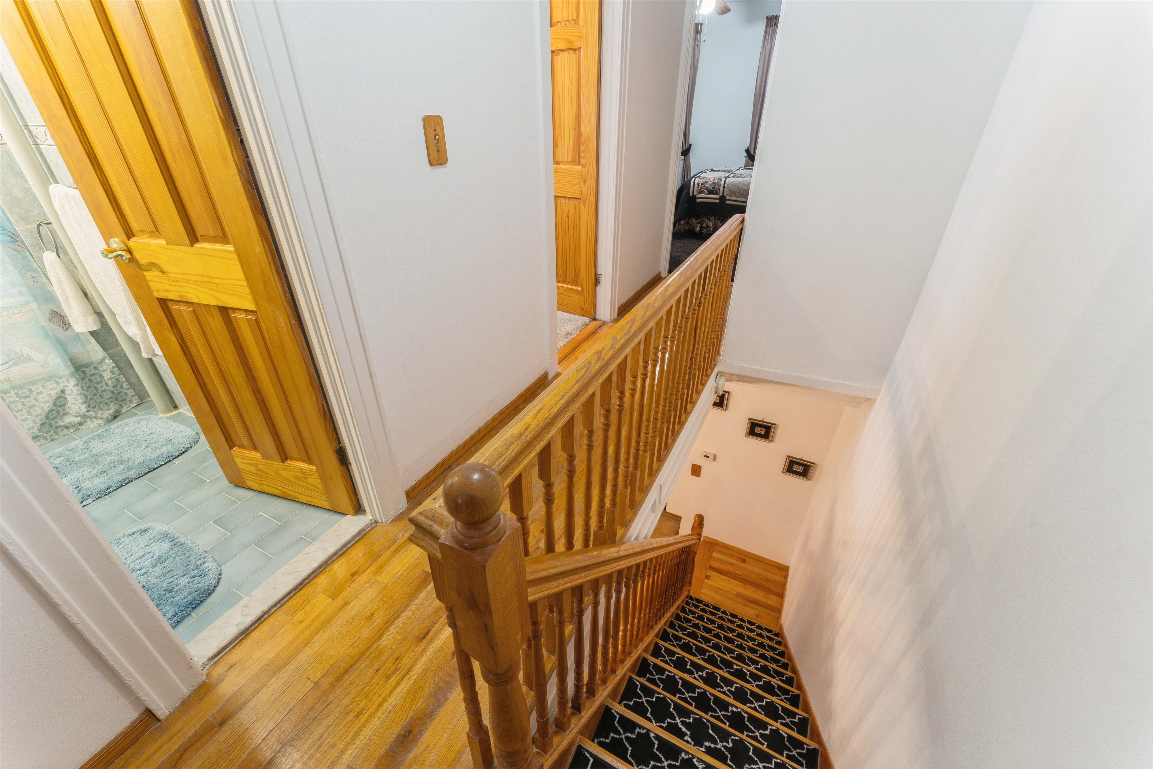 Bayside, New York, 11361, United States, 2 Bedrooms Bedrooms, ,2 BathroomsBathrooms,Residential,For Sale,1988869