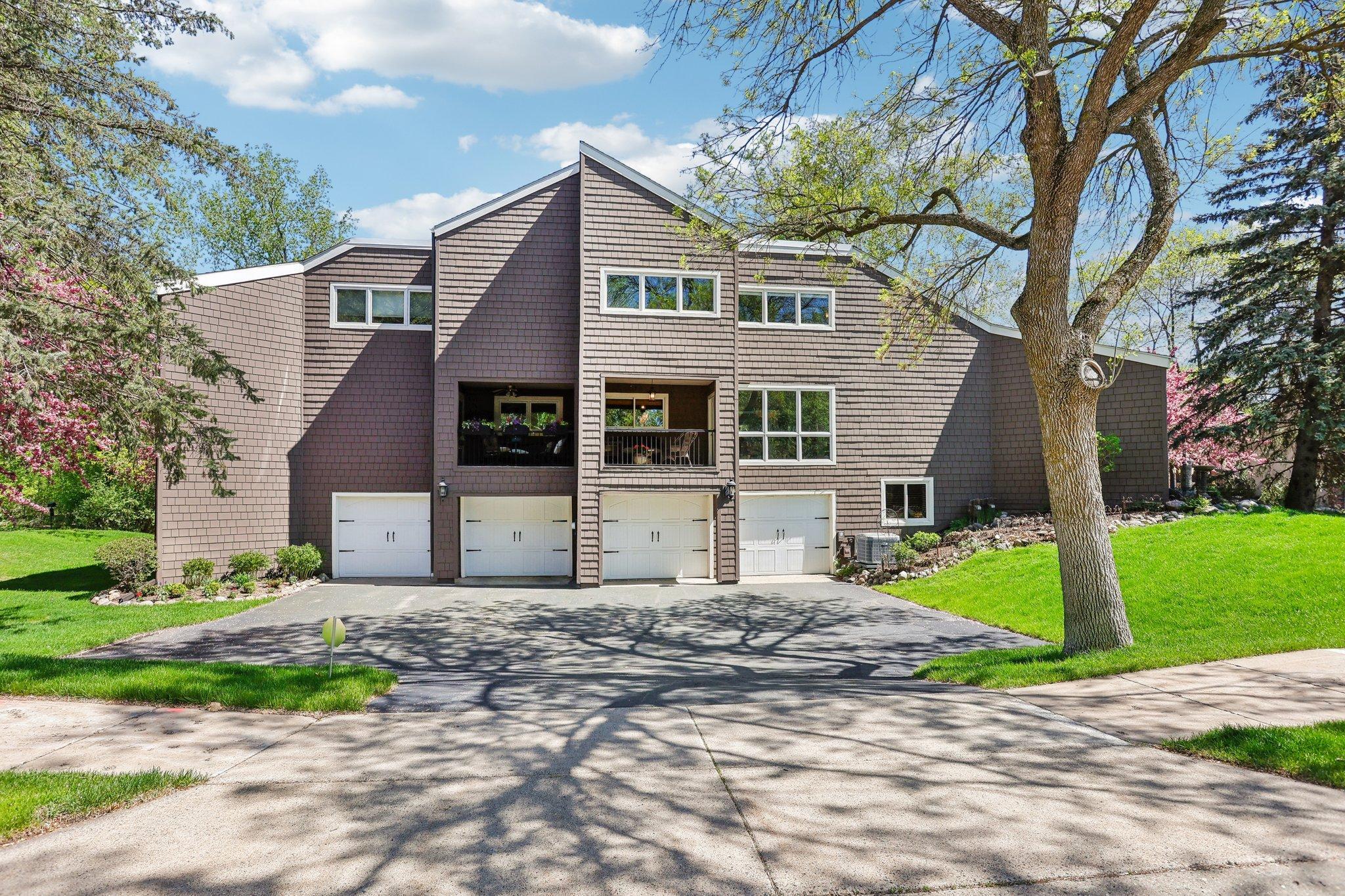 Edina, Minnesota, 55439, United States, 2 Bedrooms Bedrooms, ,3 BathroomsBathrooms,Residential,For Sale,1820089