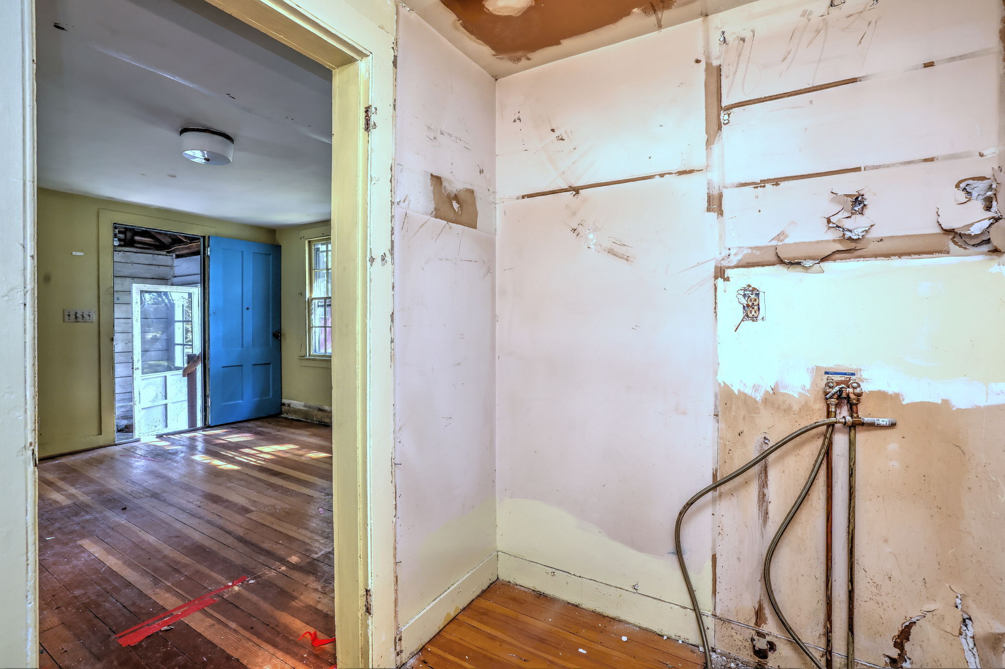 Madison, Connecticut, 06443, United States, 3 Bedrooms Bedrooms, ,1 BathroomBathrooms,Residential,For Sale,1989641