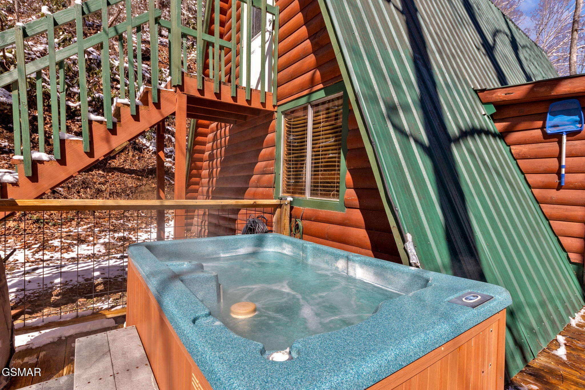 Gatlinburg, Tennessee, 37738, United States, 2 Bedrooms Bedrooms, ,2 BathroomsBathrooms,Residential,For Sale,1979634