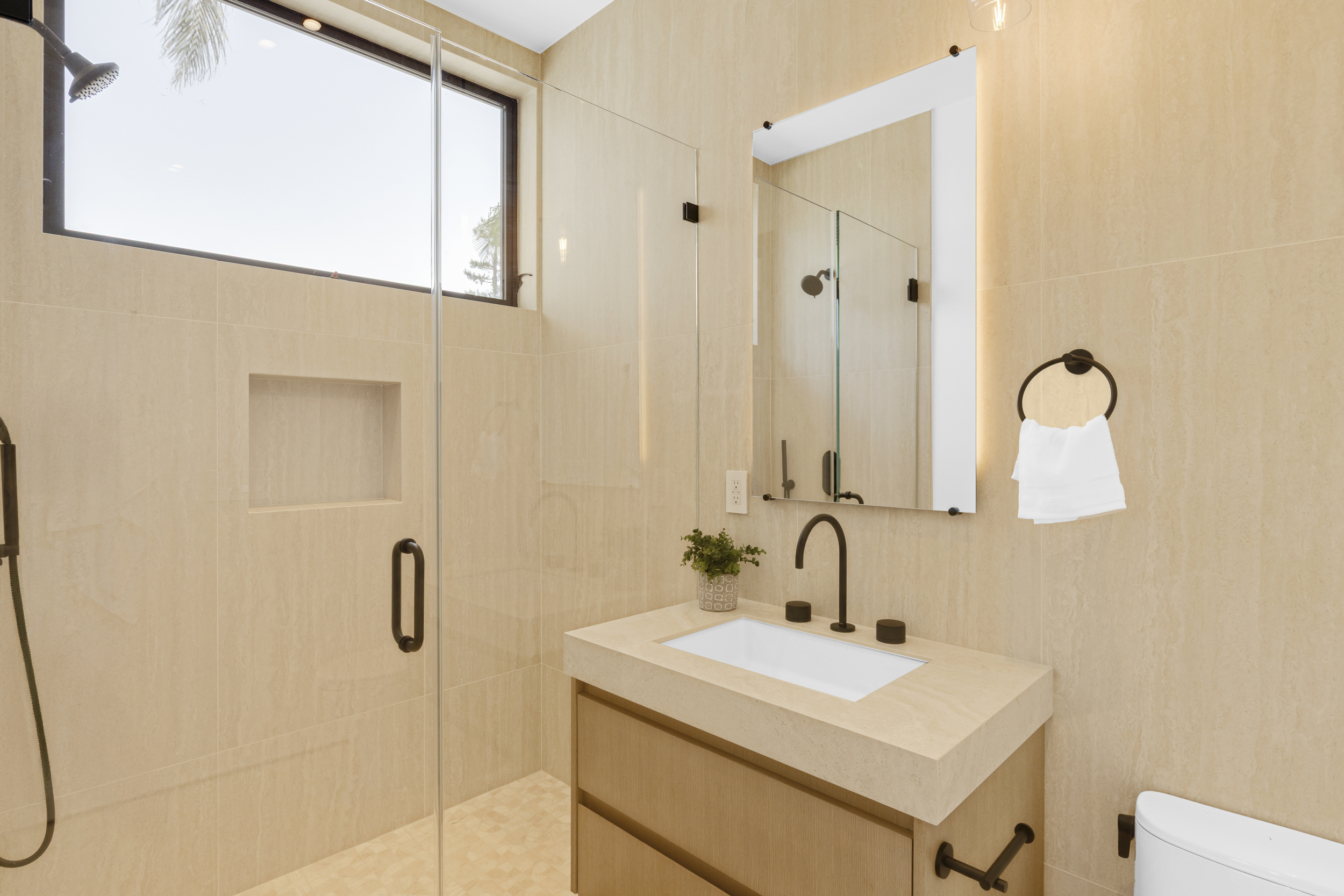  3542 Butler Avenue - 物件實景