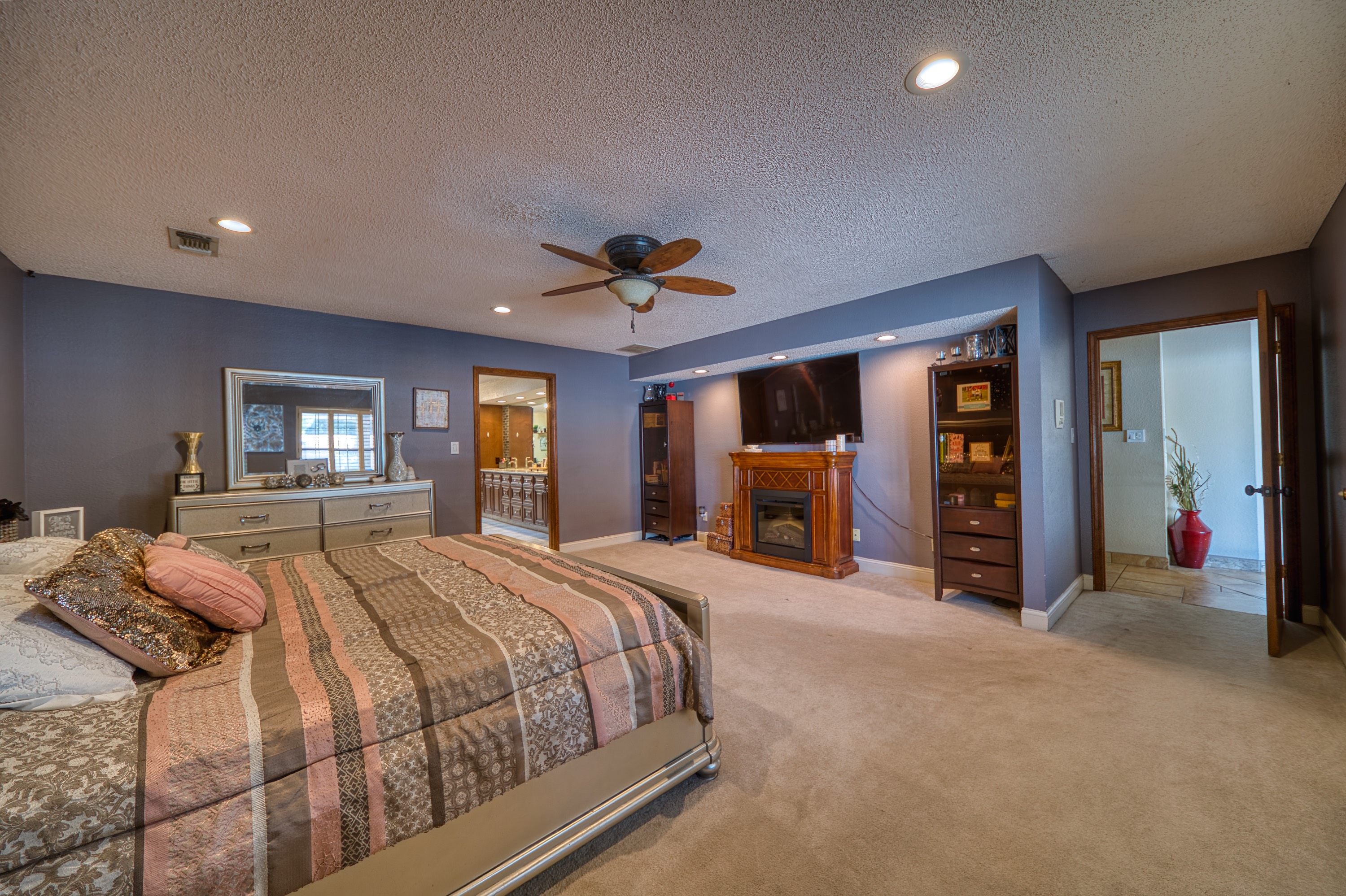 Carlsbad, New Mexico, 88220, United States, 4 Bedrooms Bedrooms, ,3 BathroomsBathrooms,Residential,For Sale,1974897