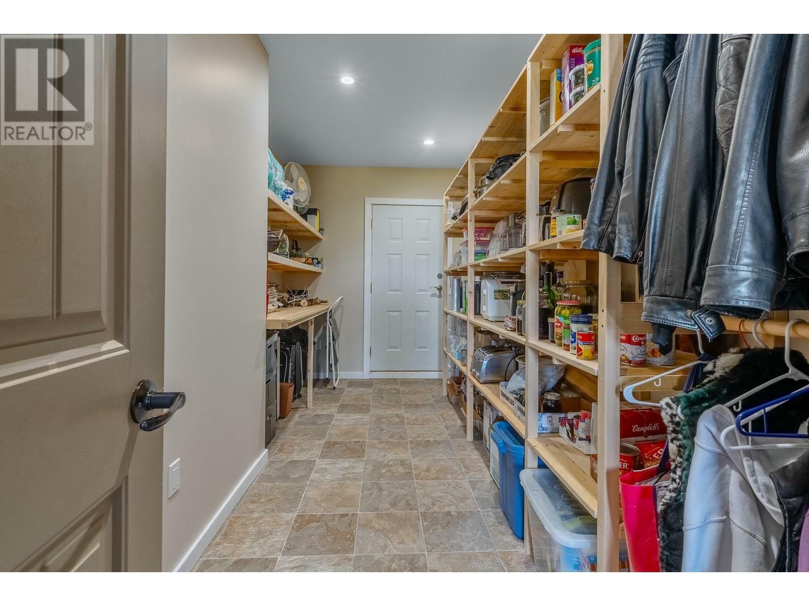SALMON ARM, British Columbia, V1E 3A4, CA, 4 Bedrooms Bedrooms, ,2 BathroomsBathrooms,Residential,For Sale,1838776