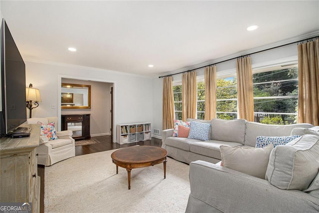 Atlanta, Georgia, 30345, United States, 4 Bedrooms Bedrooms, ,4 BathroomsBathrooms,Residential,For Sale,1929806