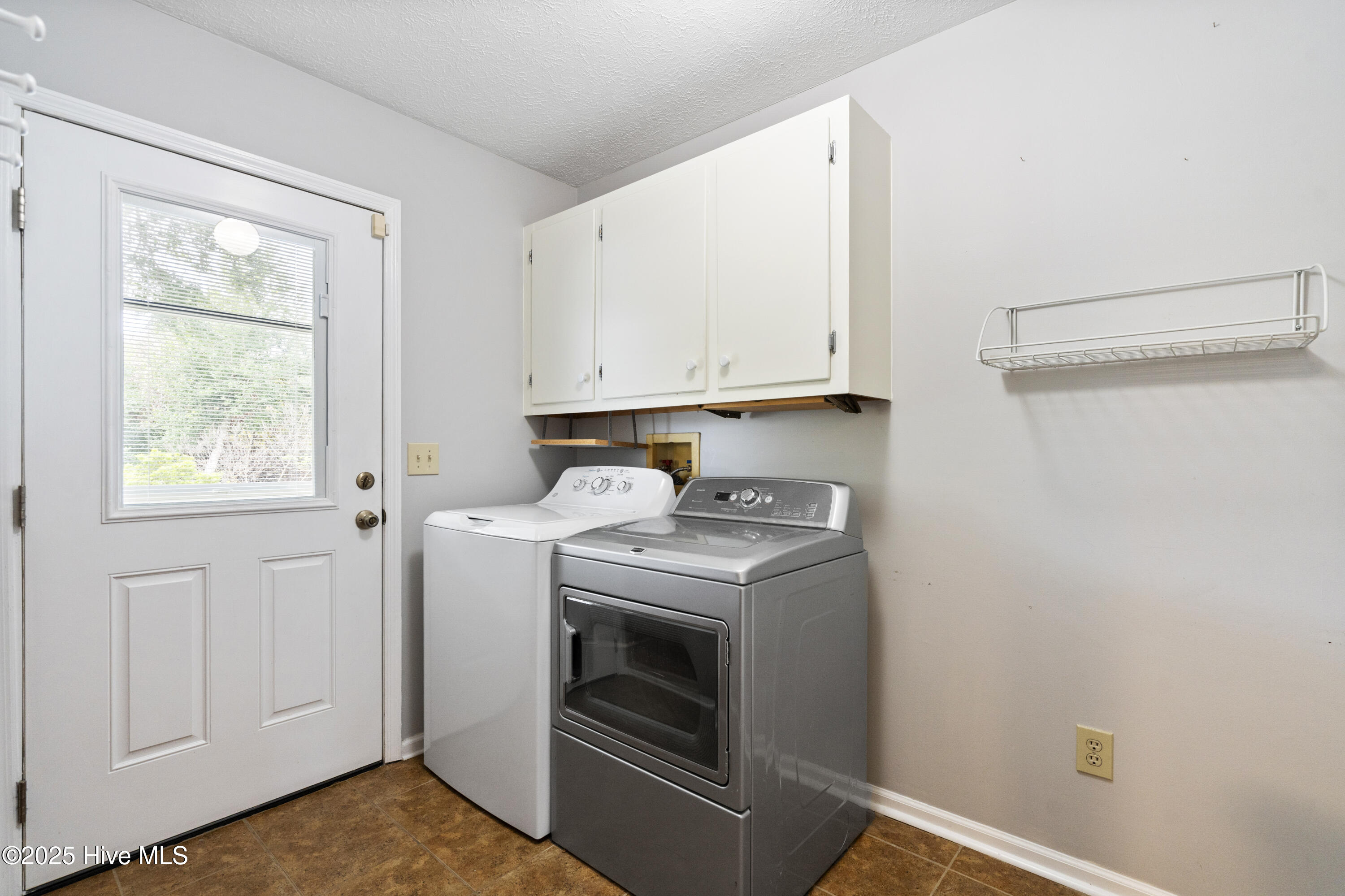 Emerald Isle, North Carolina, 28594, United States, 3 Bedrooms Bedrooms, ,3 BathroomsBathrooms,Residential,For Sale,1991113