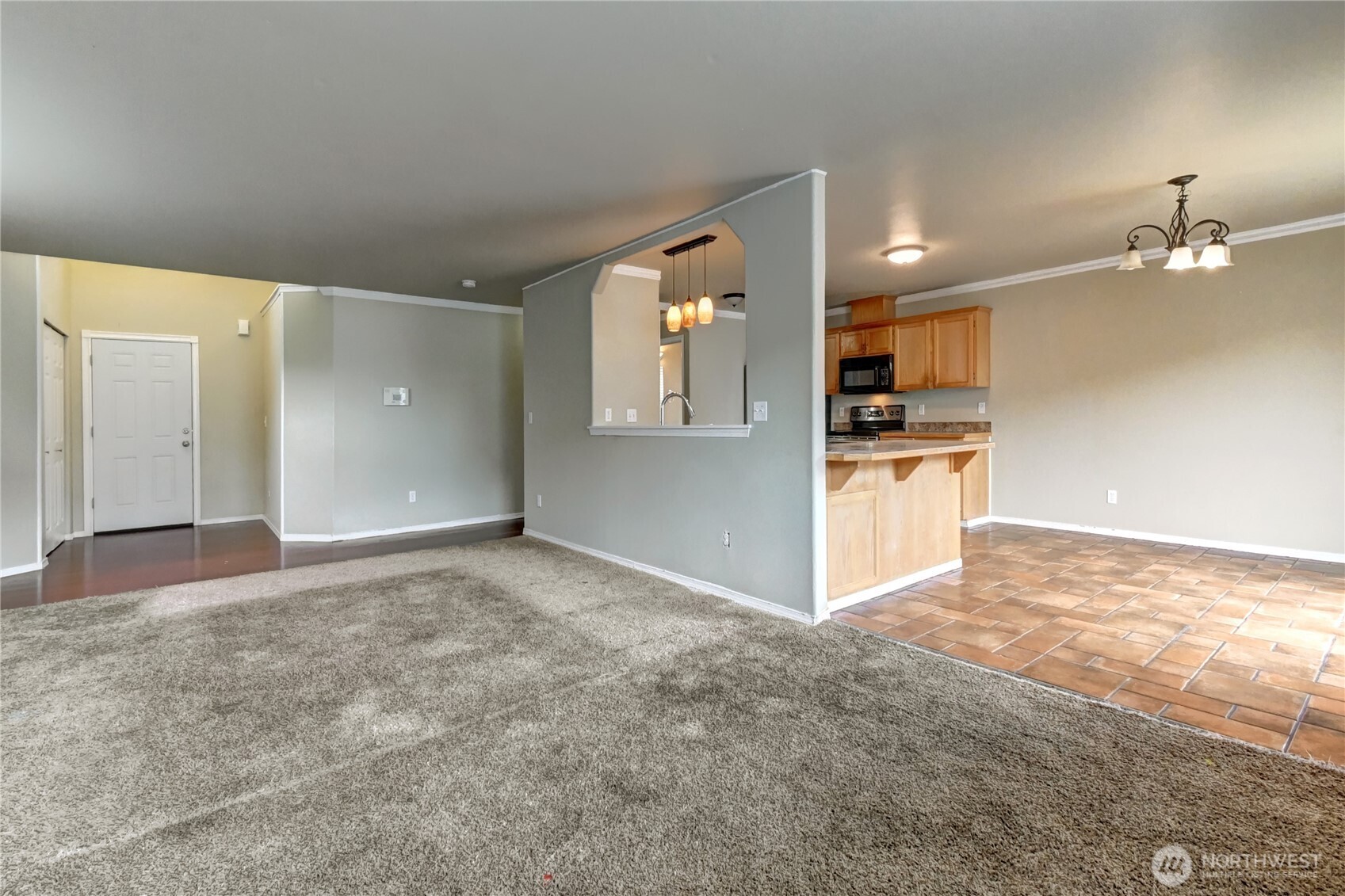 Covington, Washington, 98042, United States, 5 Bedrooms Bedrooms, ,3 BathroomsBathrooms,Residential,For Sale,2002094