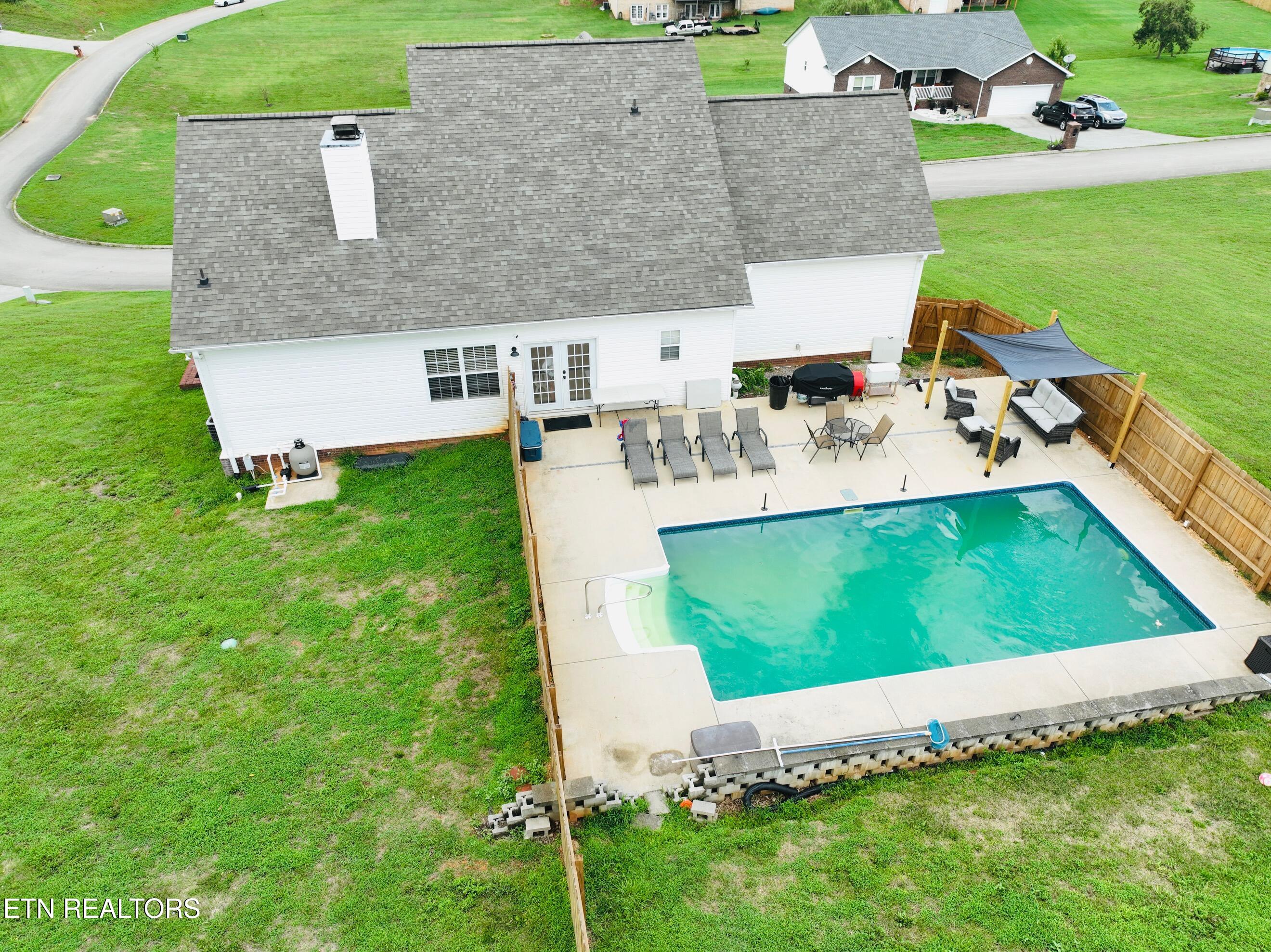 Friendsville, Tennessee, 37737, United States, 3 Bedrooms Bedrooms, ,4 BathroomsBathrooms,Residential,For Sale,1962671