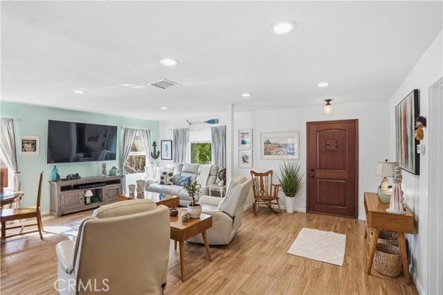 Fallbrook, California, 92028, United States, 2 Bedrooms Bedrooms, ,1 BathroomBathrooms,Residential,For Sale,1987666