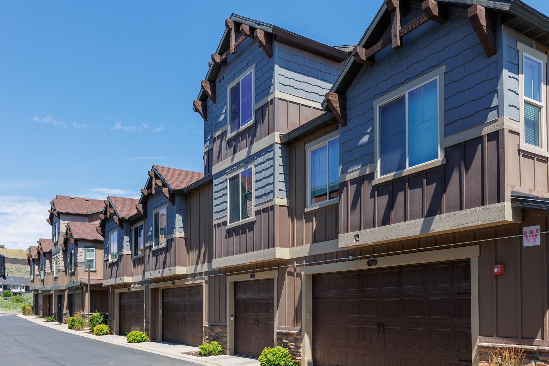  Mountain Modern Parks Edge Townhome in Courtyard - 物件實景