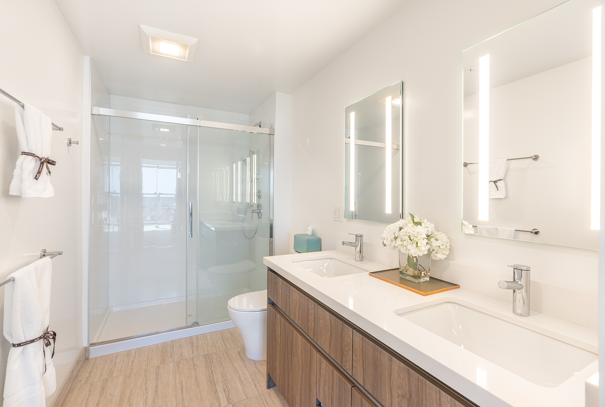 Honolulu, Hawaii, 96814, United States, 2 Bedrooms Bedrooms, ,2 BathroomsBathrooms,Residential,For Sale,2005492