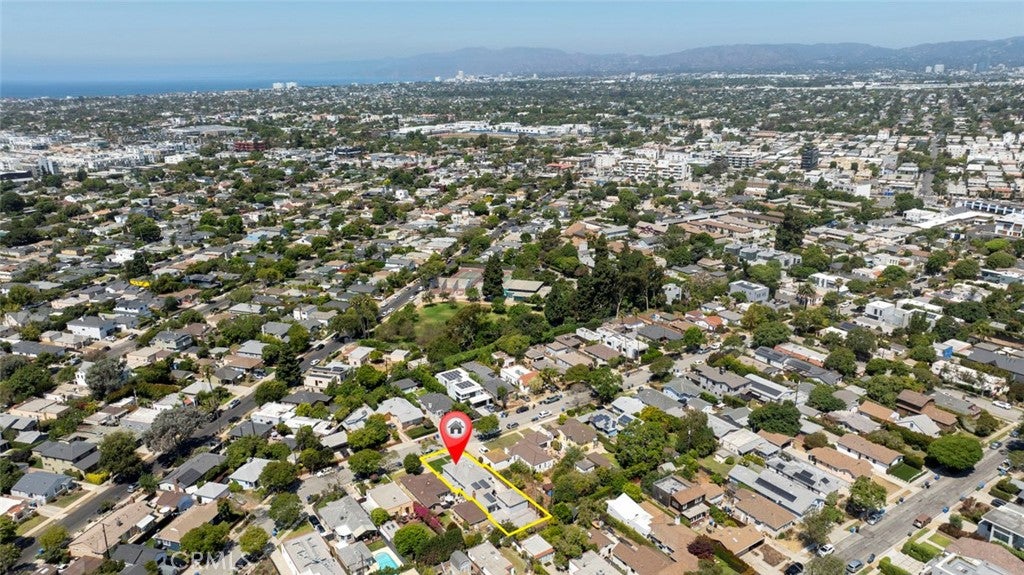 Los Angeles, California, 90066, United States, 3 Bedrooms Bedrooms, ,1 BathroomBathrooms,Residential,For Sale,1938749