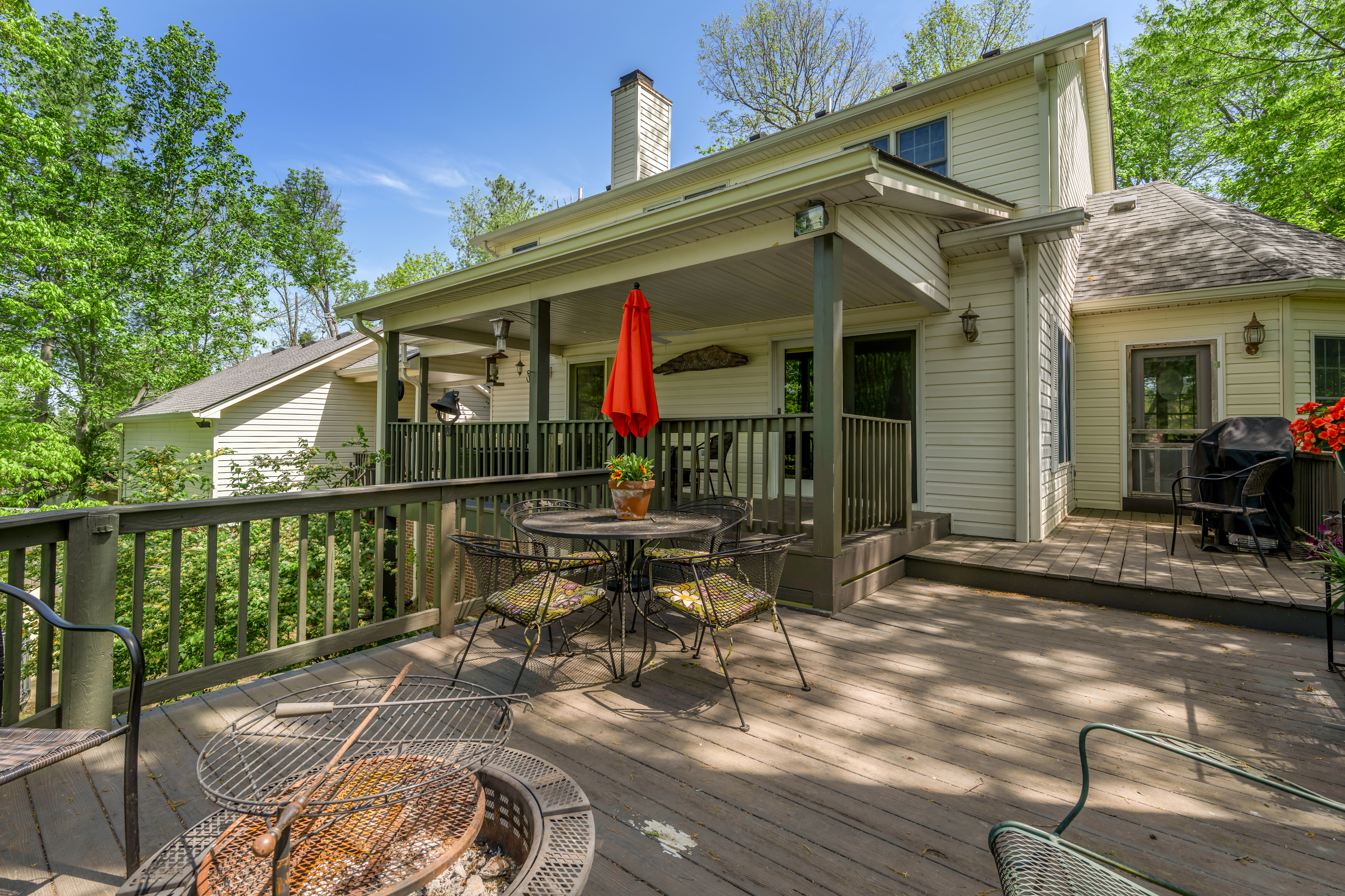  186 Hunter Drive - 物件實景